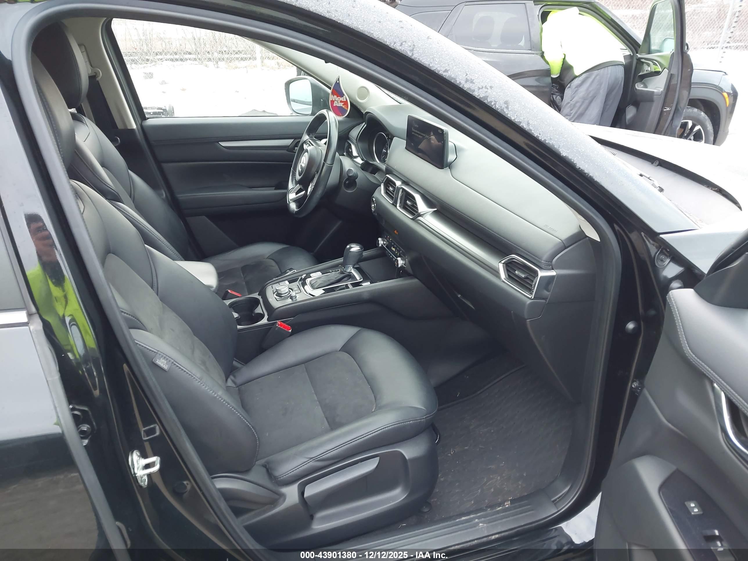 MAZDA CX-5 image 5