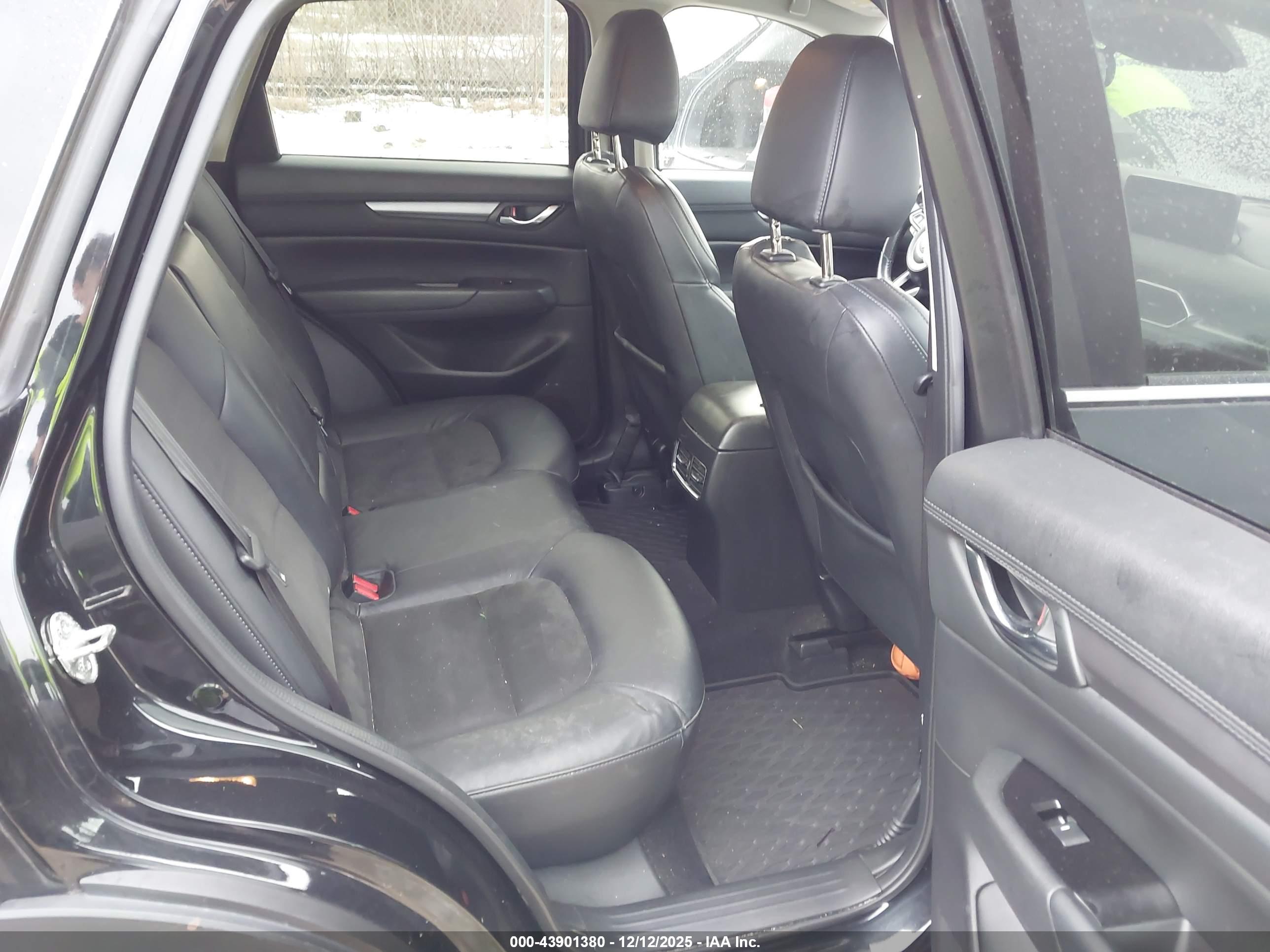 MAZDA CX-5 image 8