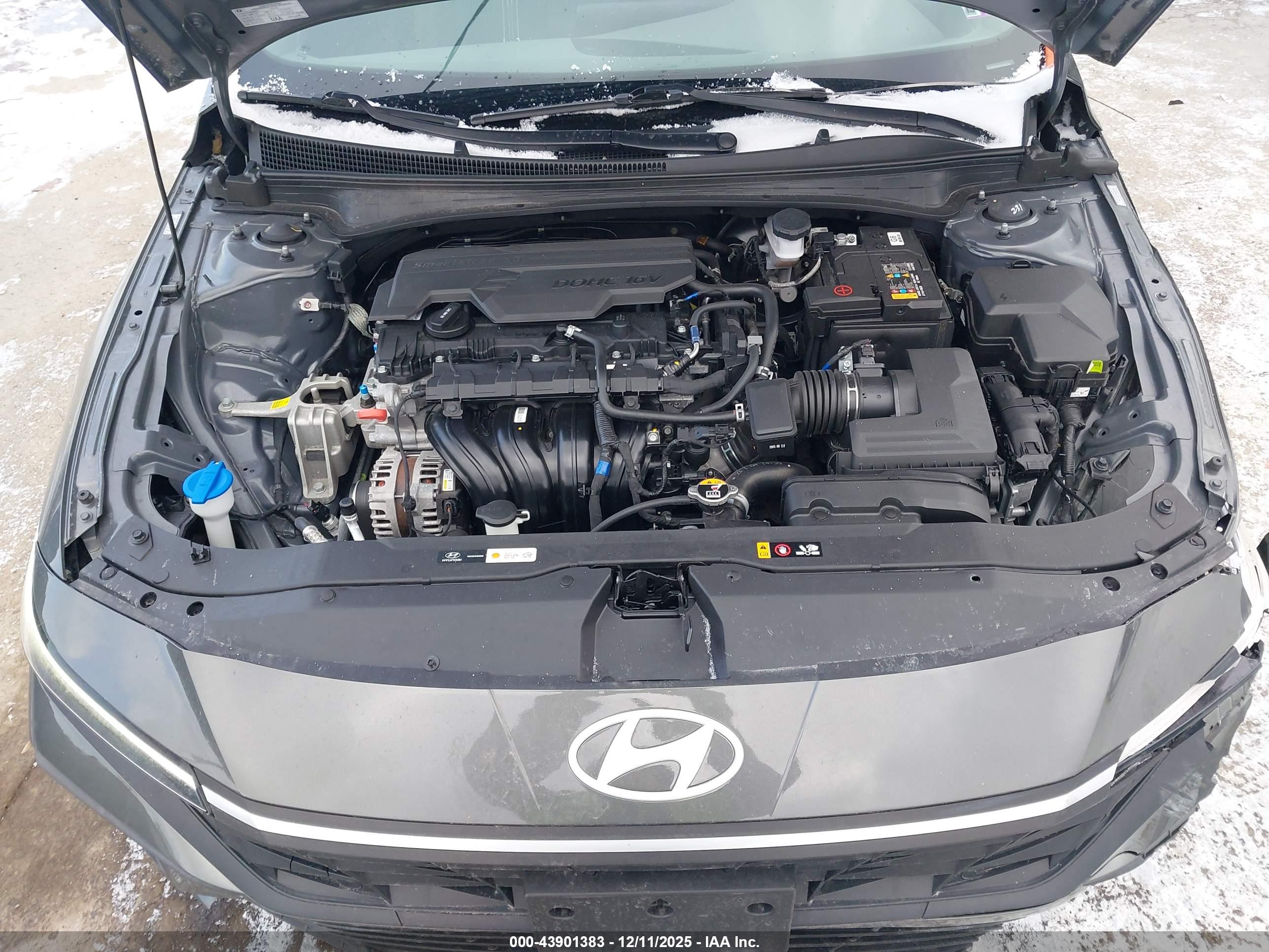 HYUNDAI ELANTRA image 10