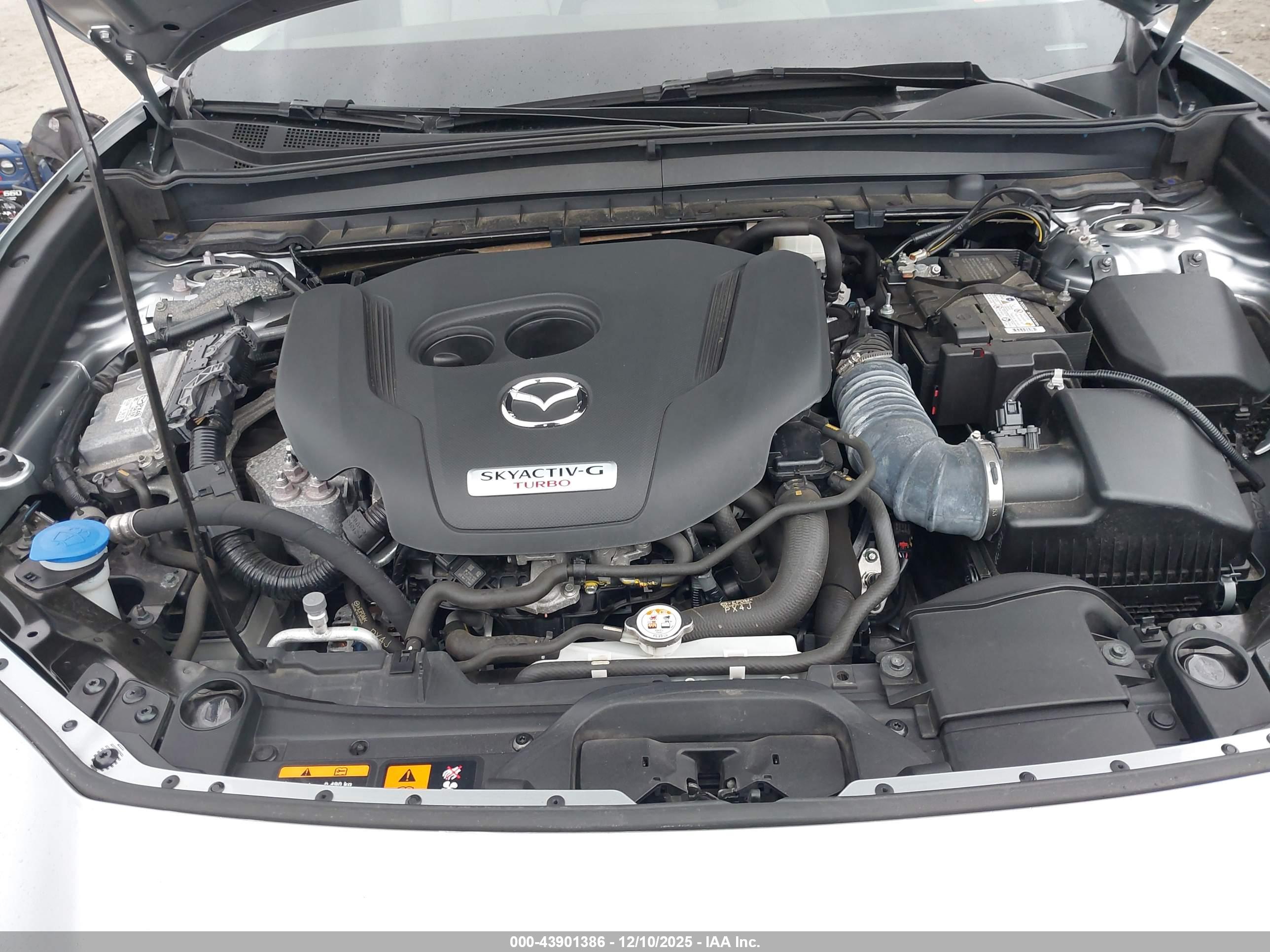 MAZDA CX-30 image 10