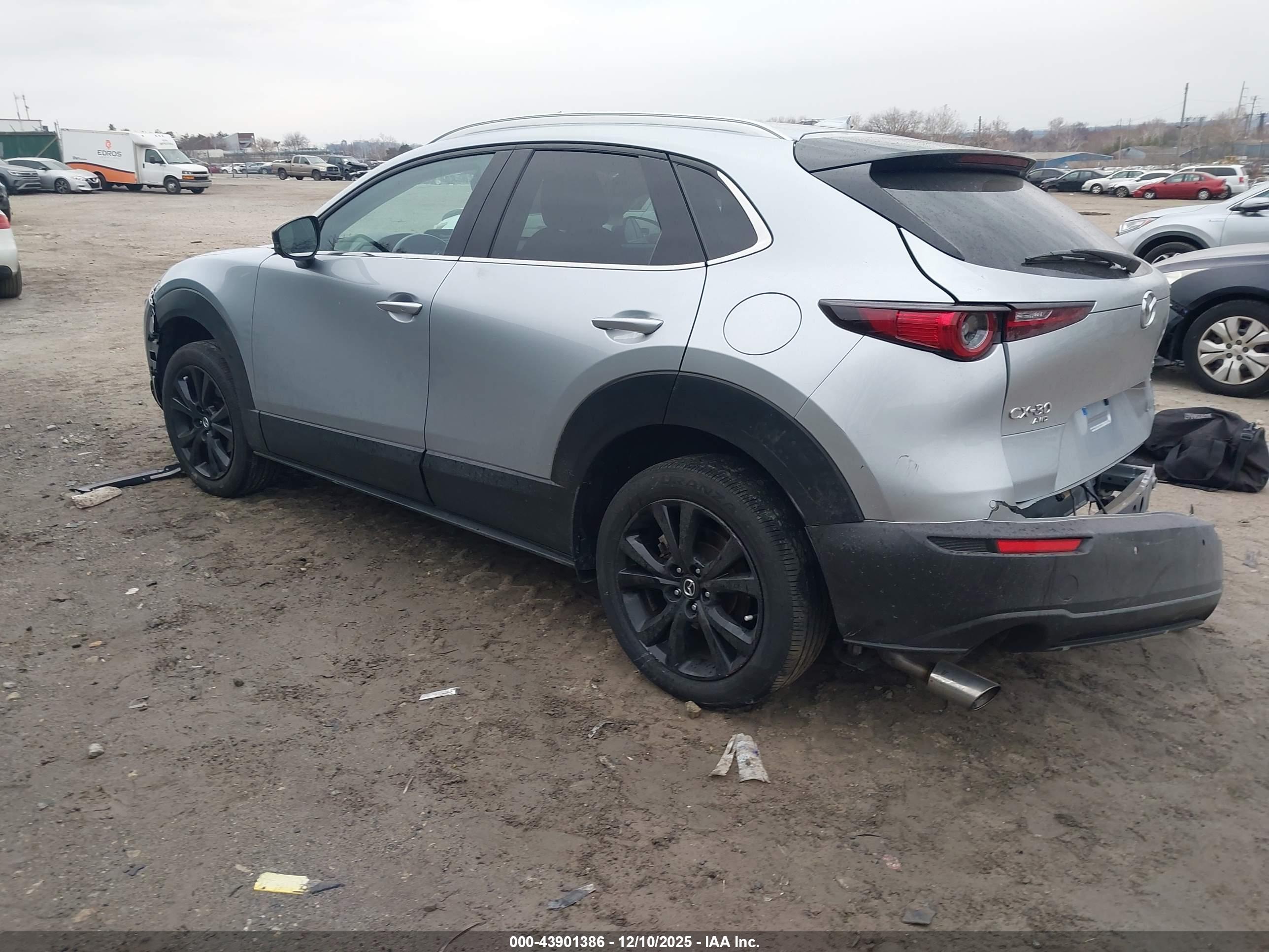 MAZDA CX-30 image 3