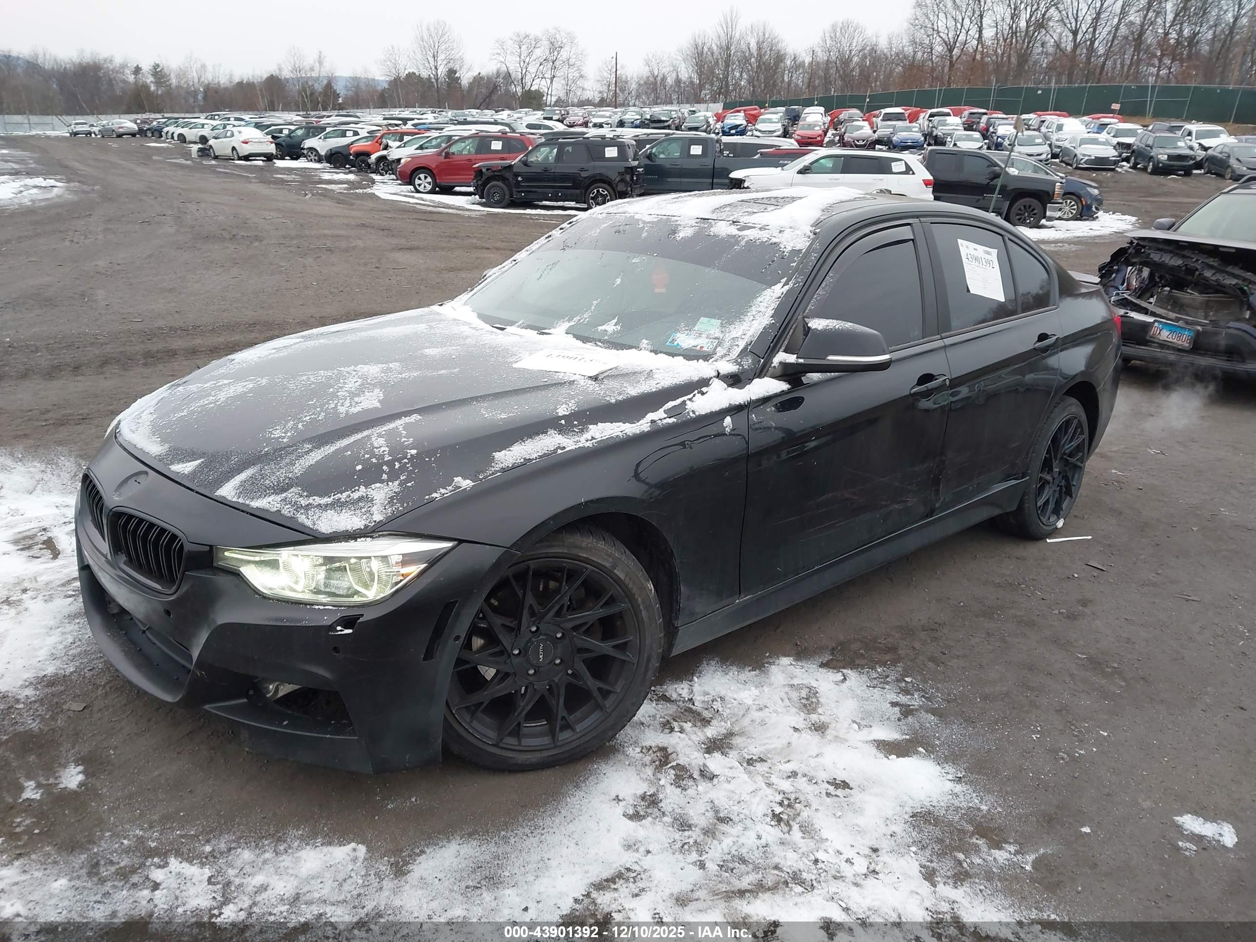 BMW 320I image 2