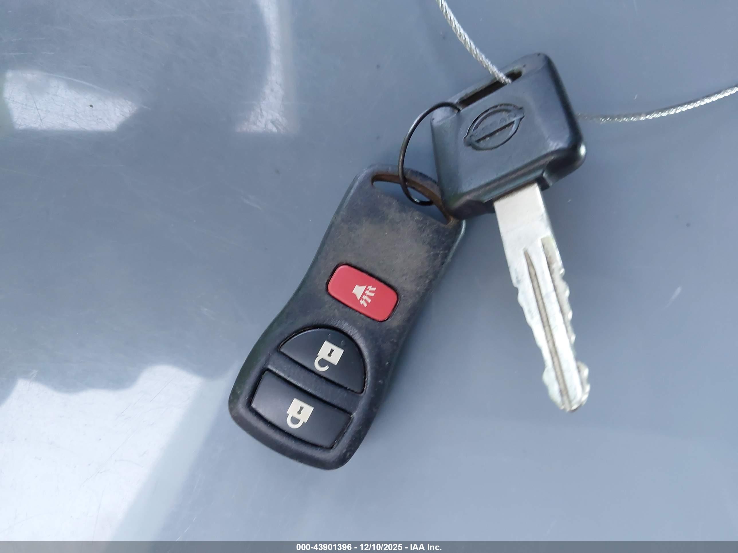 NISSAN NV image 11