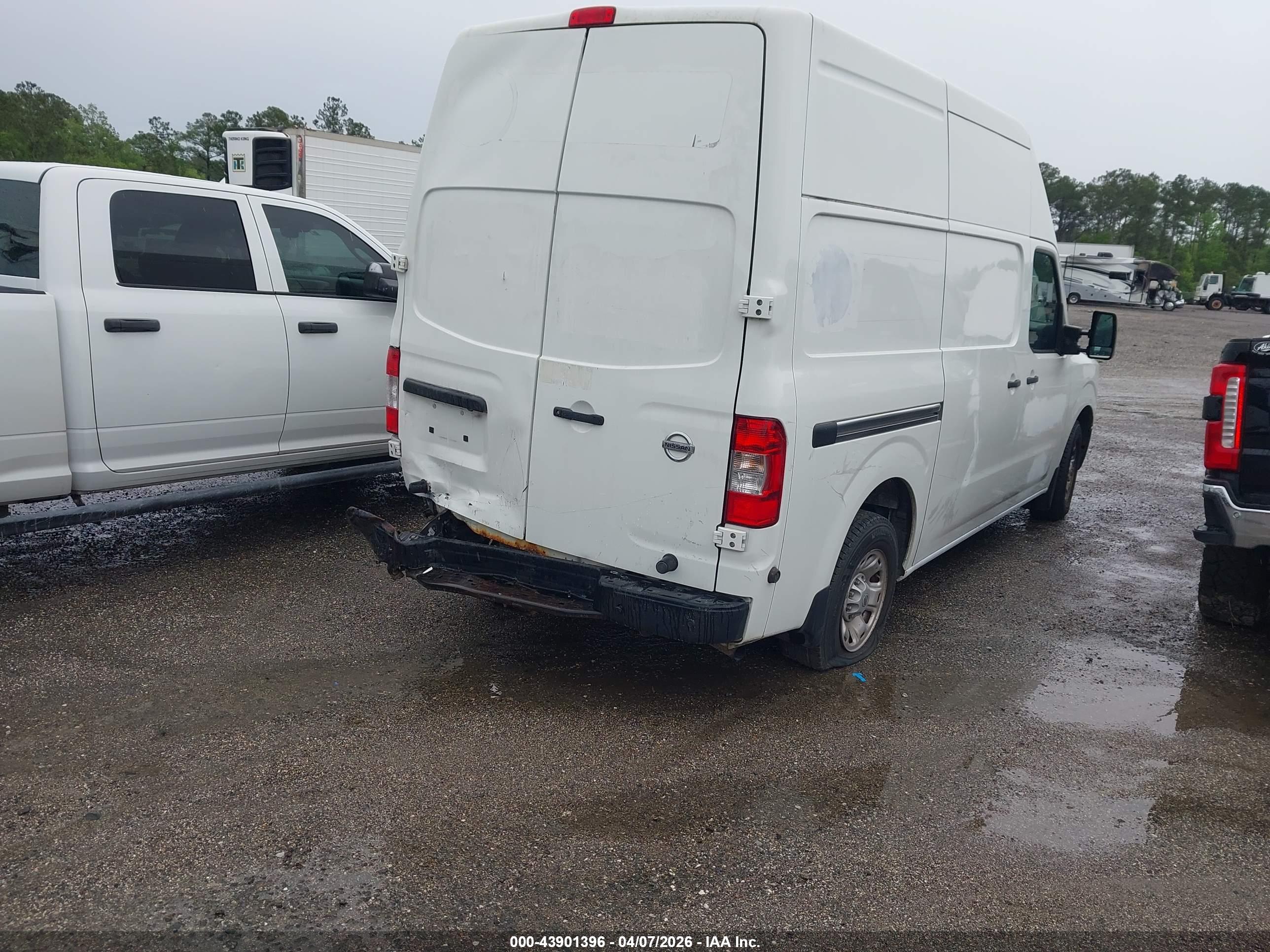 NISSAN NV image 4