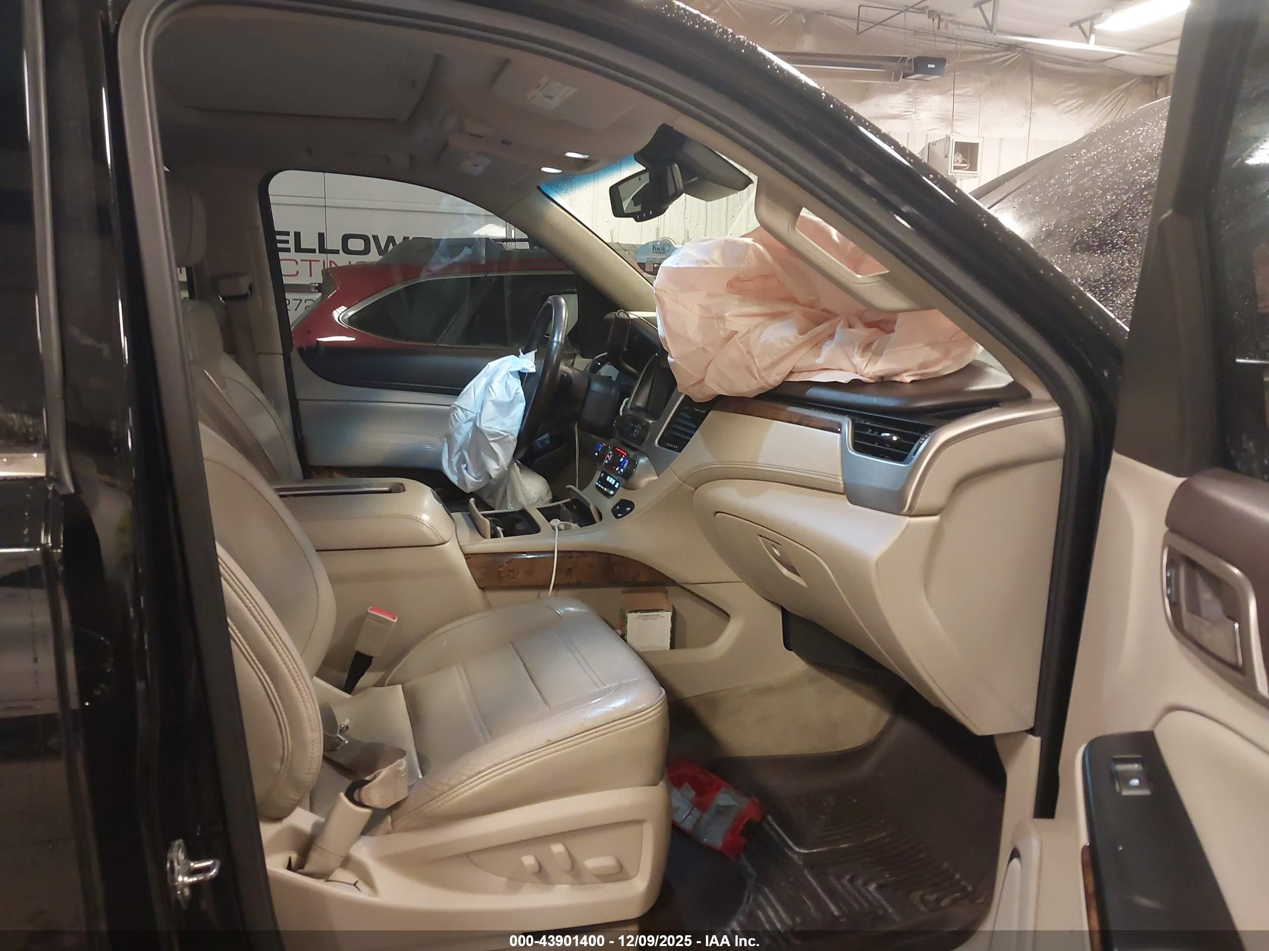 GMC YUKON image 5
