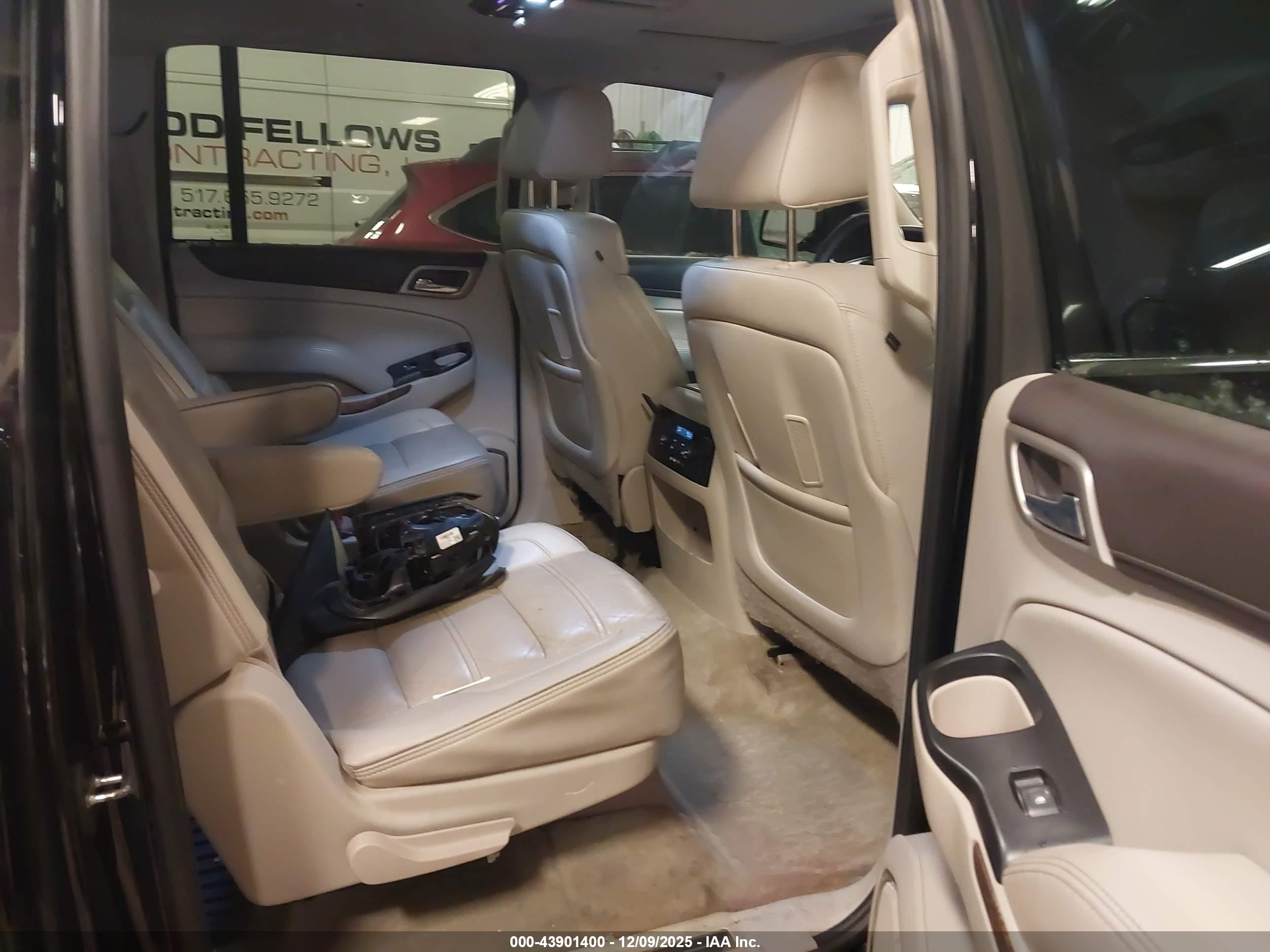 GMC YUKON image 8