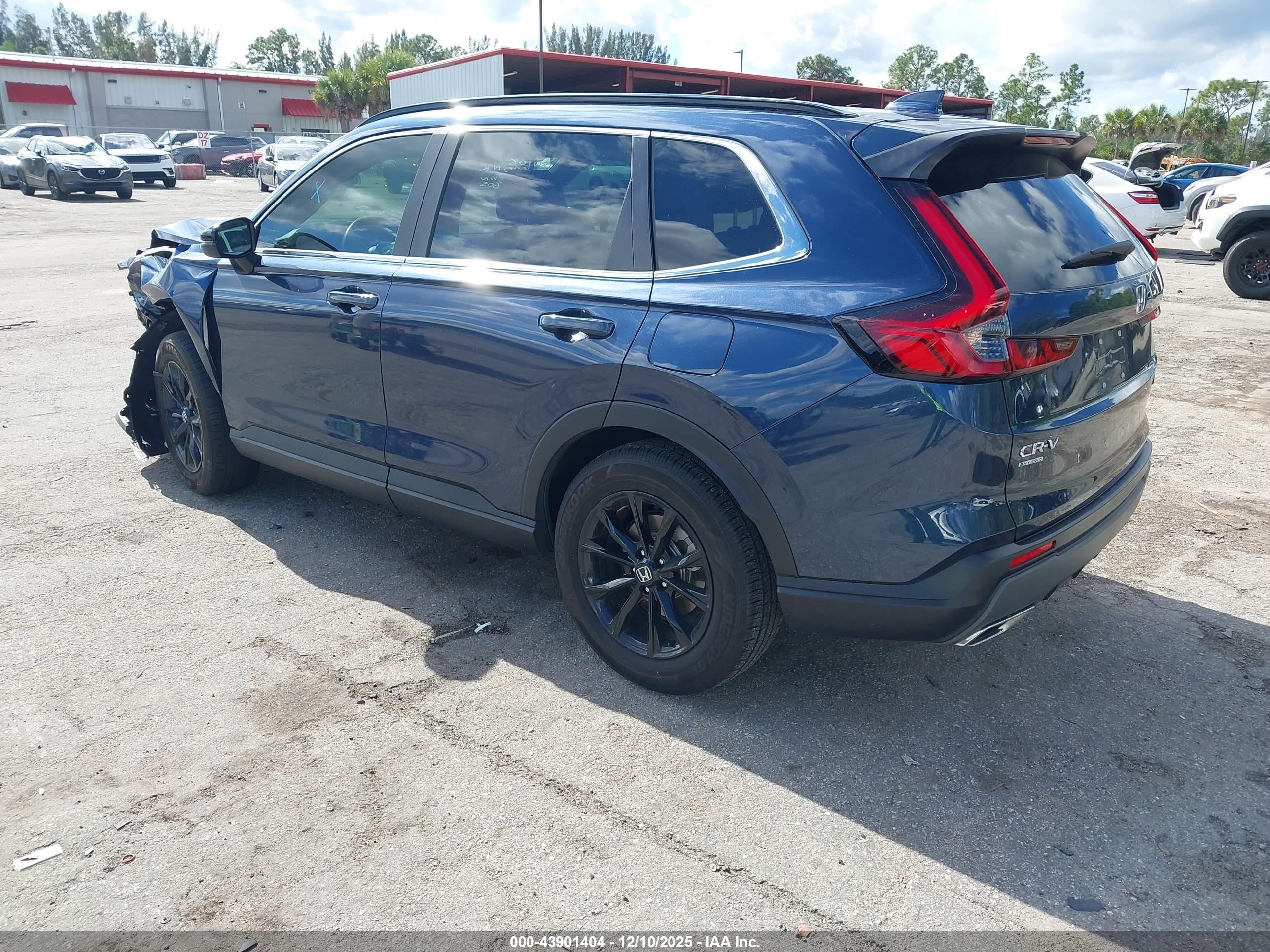 HONDA CR-V image 3