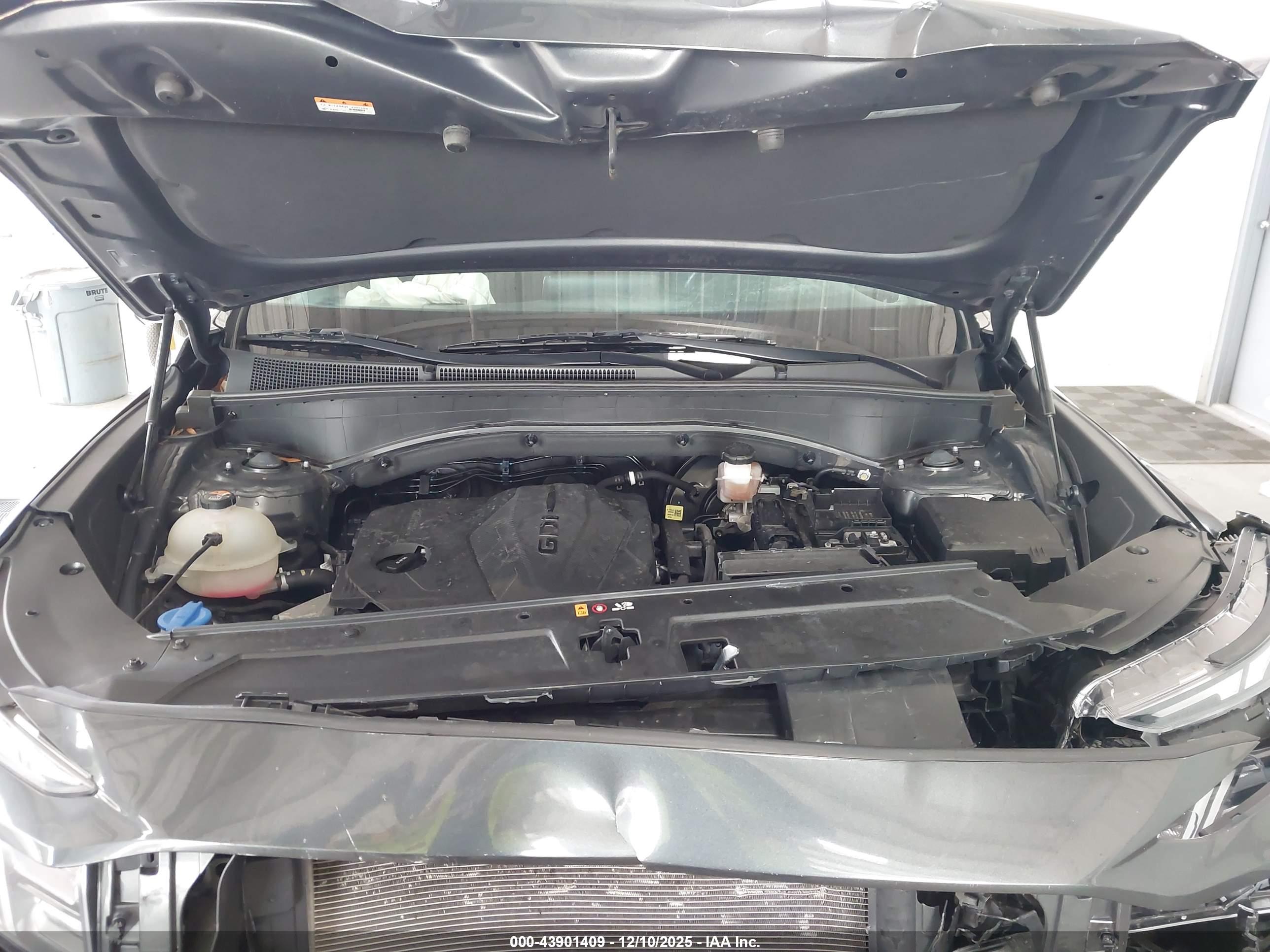 HYUNDAI SANTA image 10