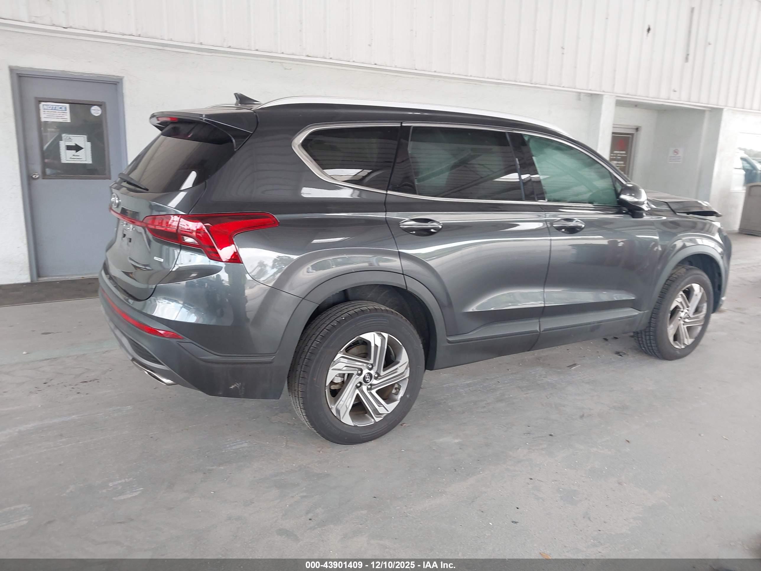 HYUNDAI SANTA image 4