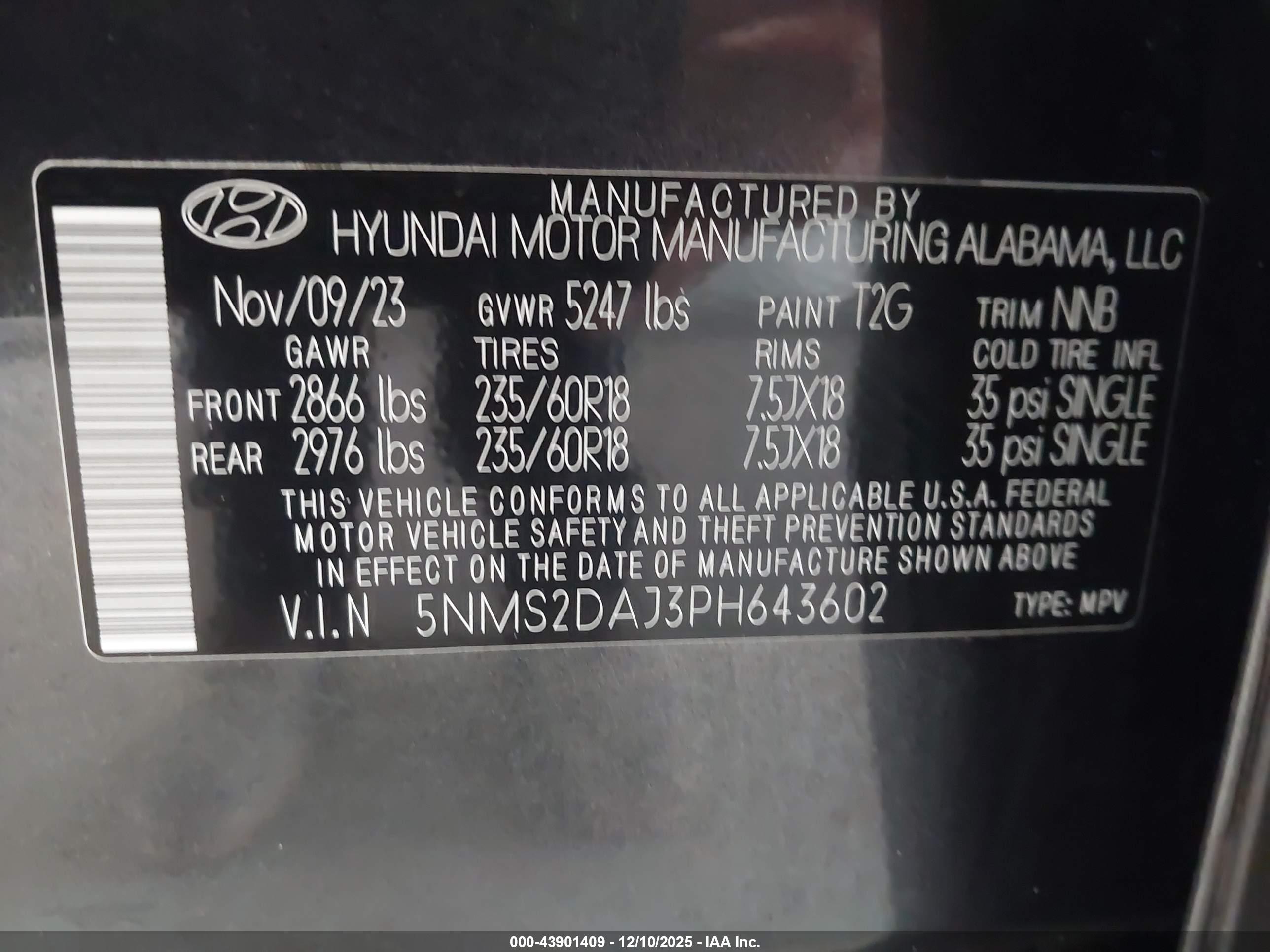 HYUNDAI SANTA image 9