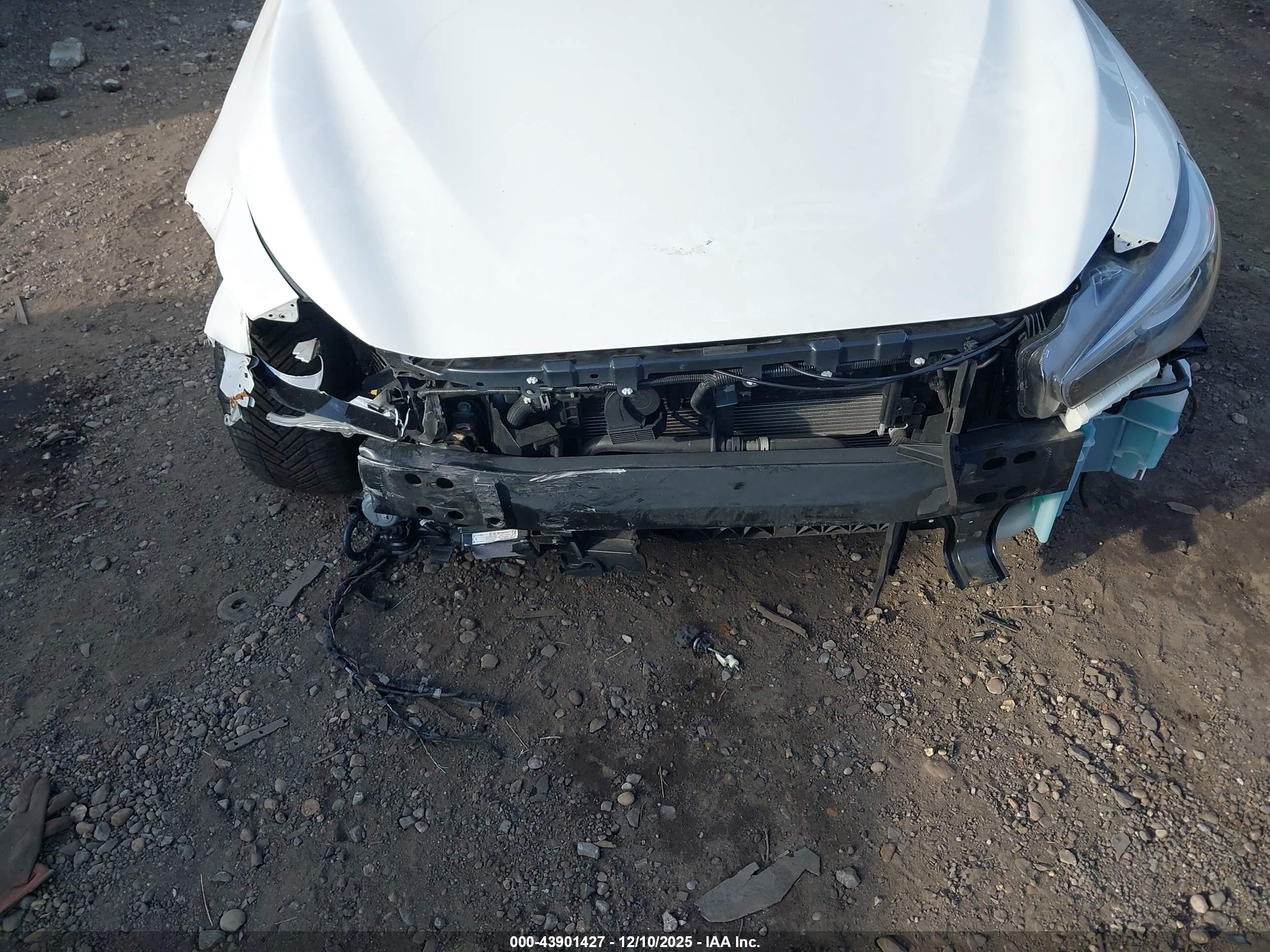 INFINITI Q50 image 6
