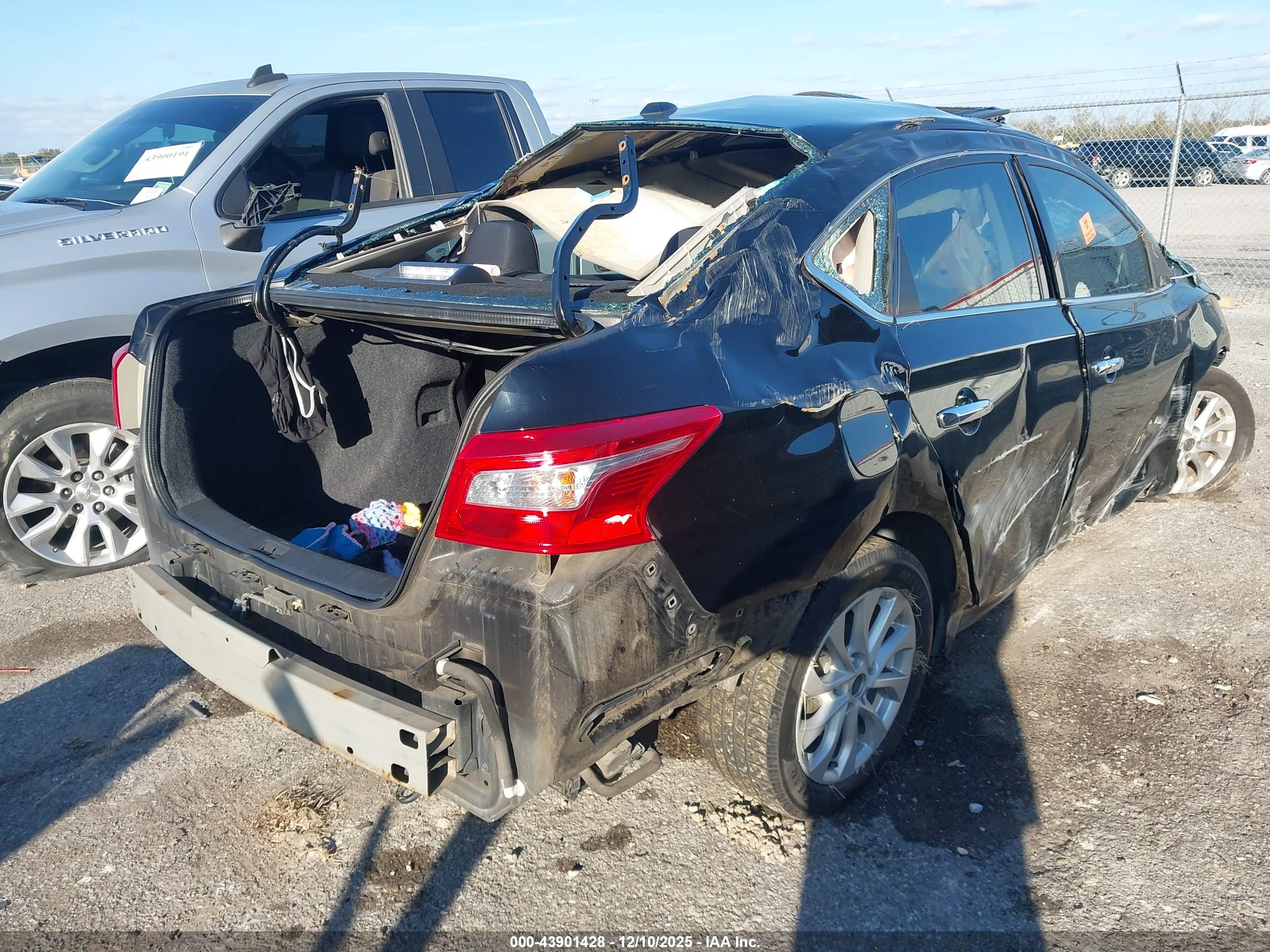 NISSAN SENTRA image 4