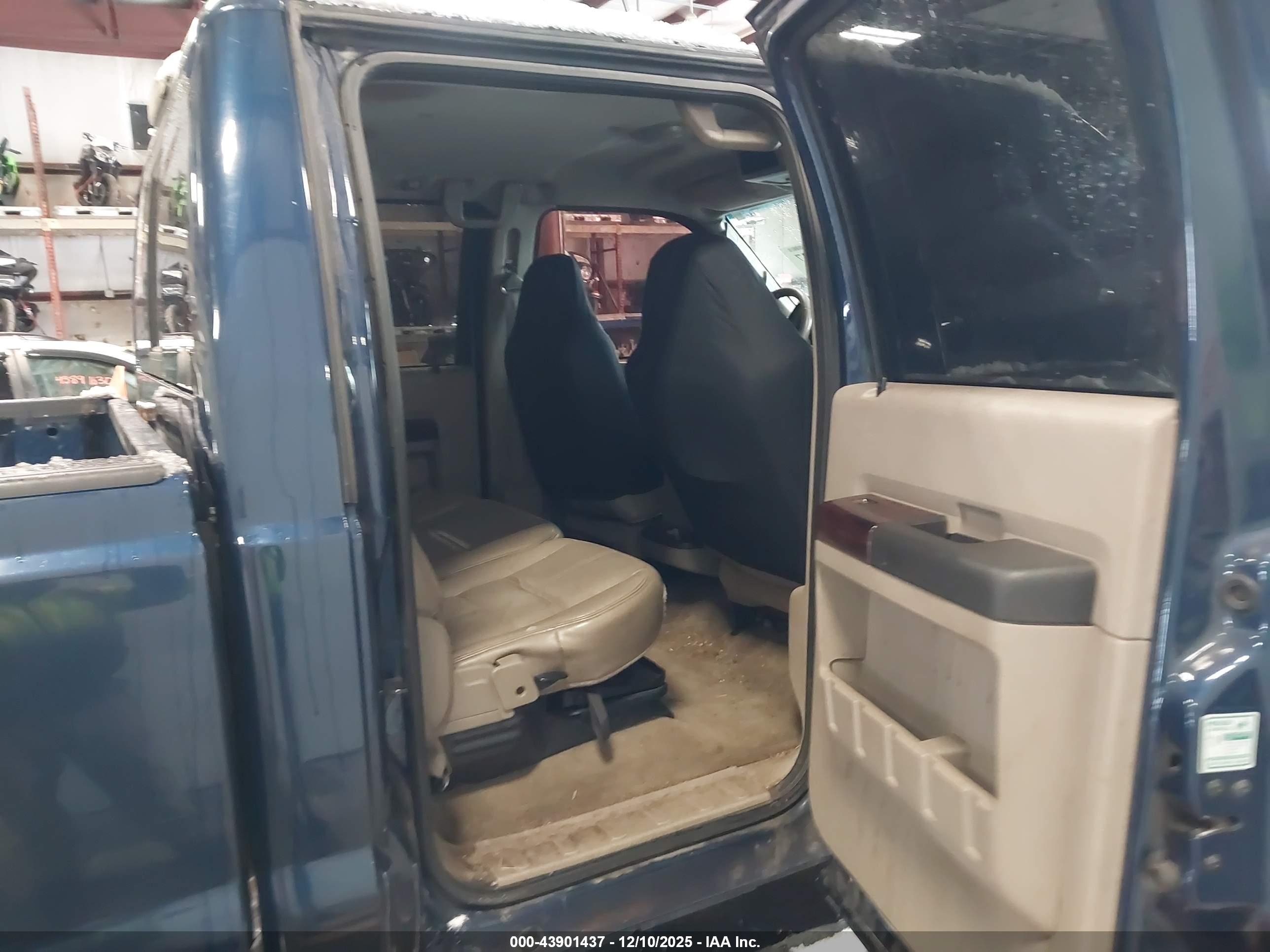 FORD F-250 image 8