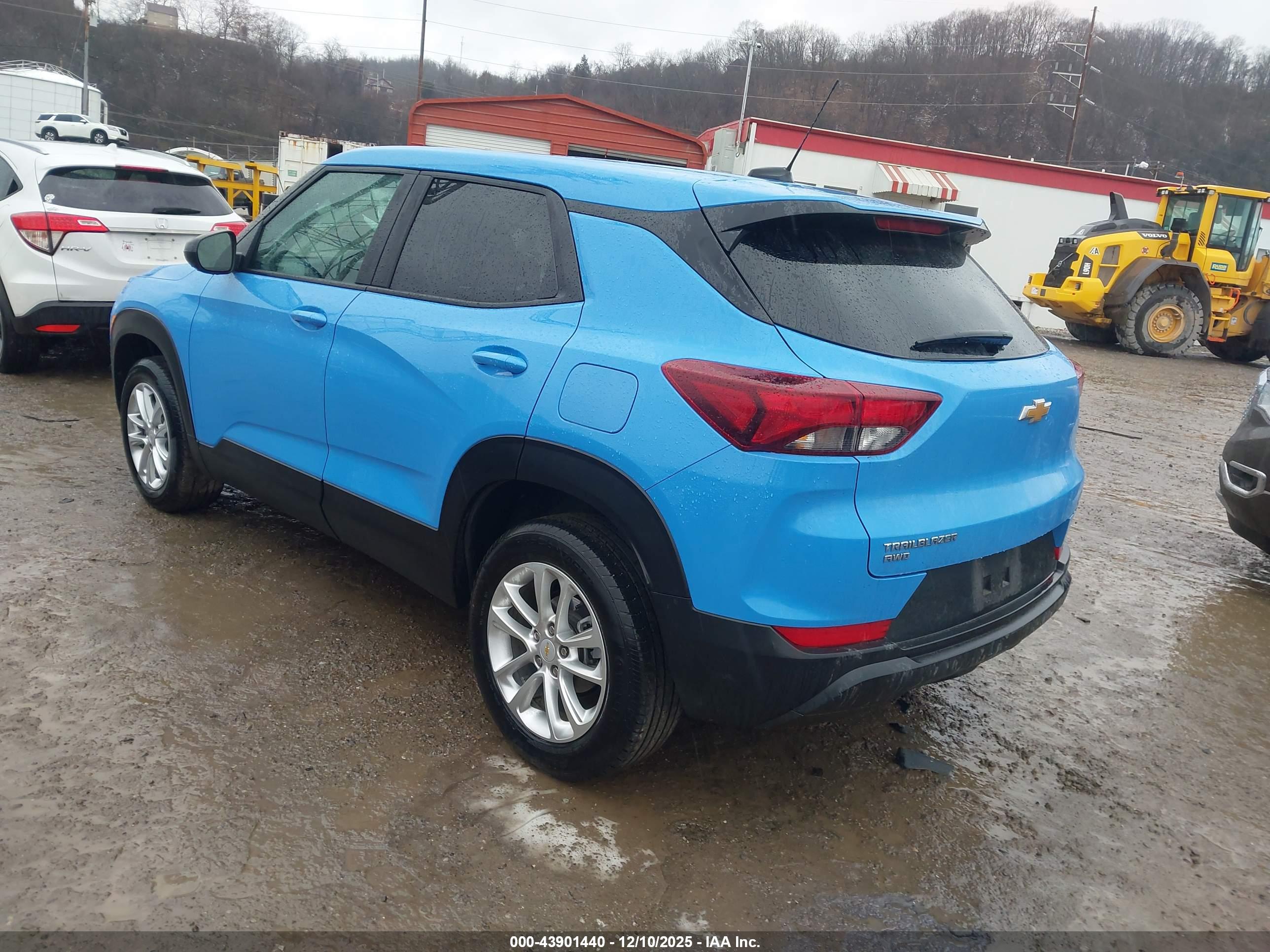 CHEVROLET TRAILBLAZER image 3