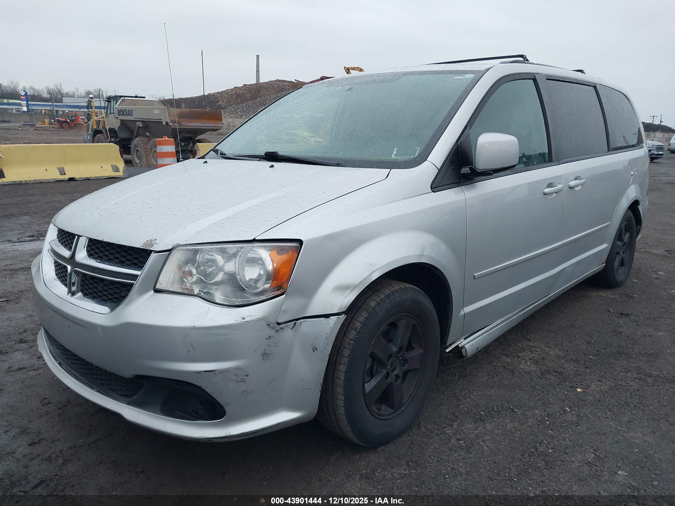 DODGE GRAND image 6