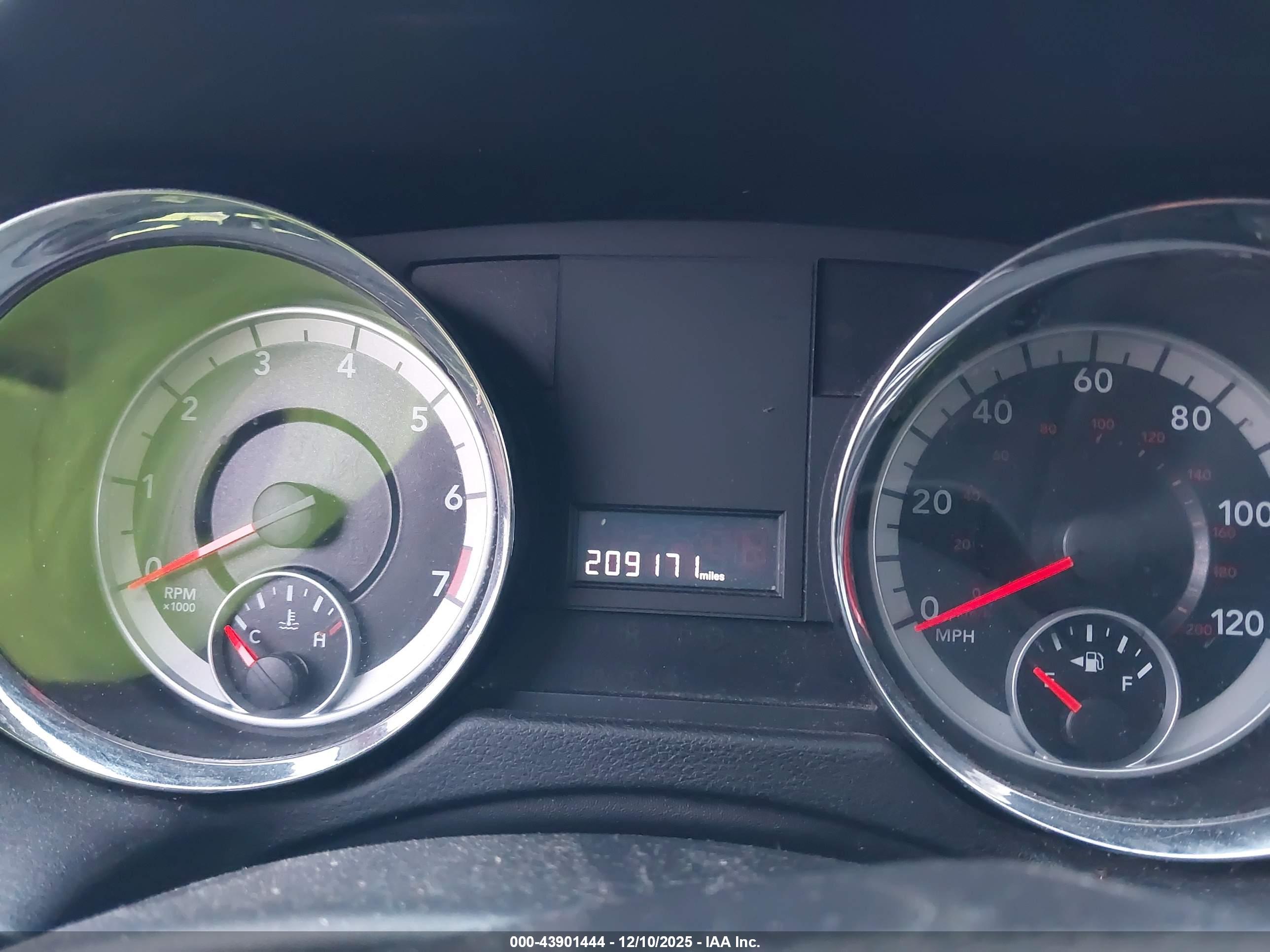 DODGE GRAND image 7