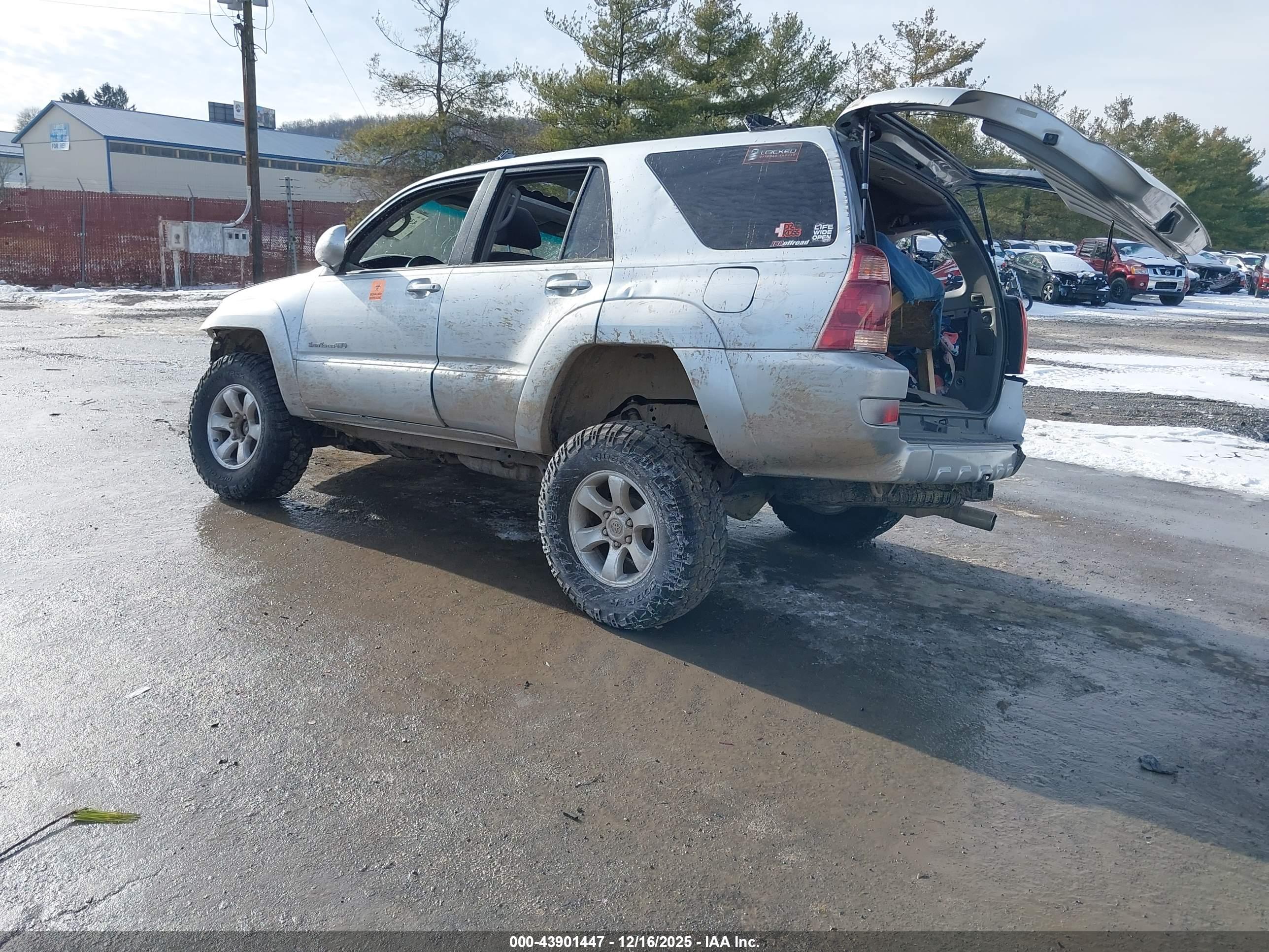 TOYOTA 4RUNNER image 3