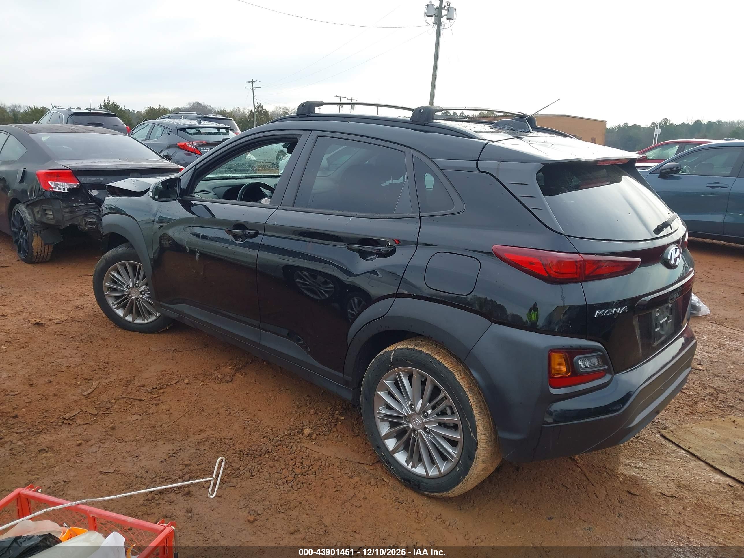 HYUNDAI KONA image 3