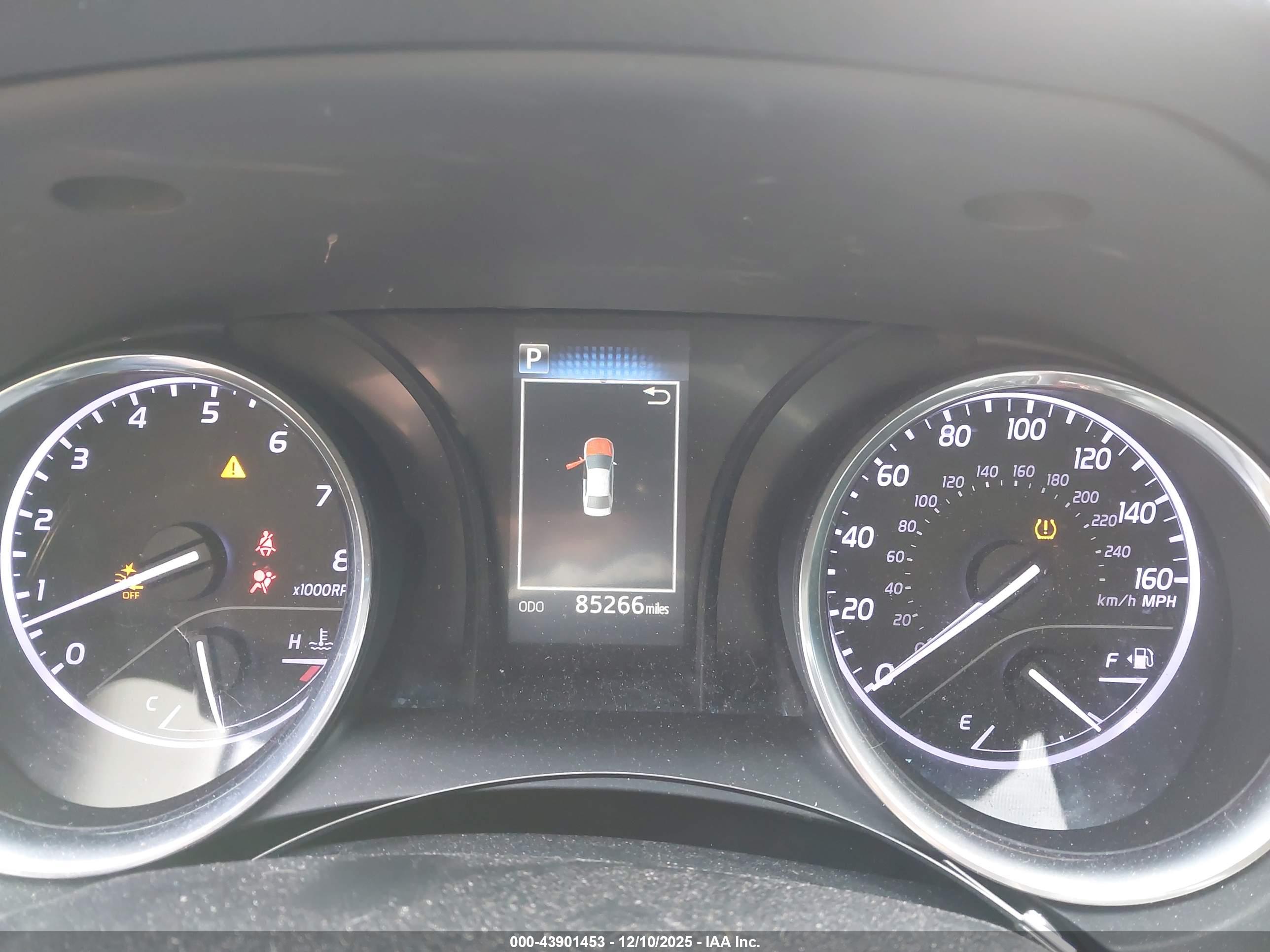 TOYOTA CAMRY image 7