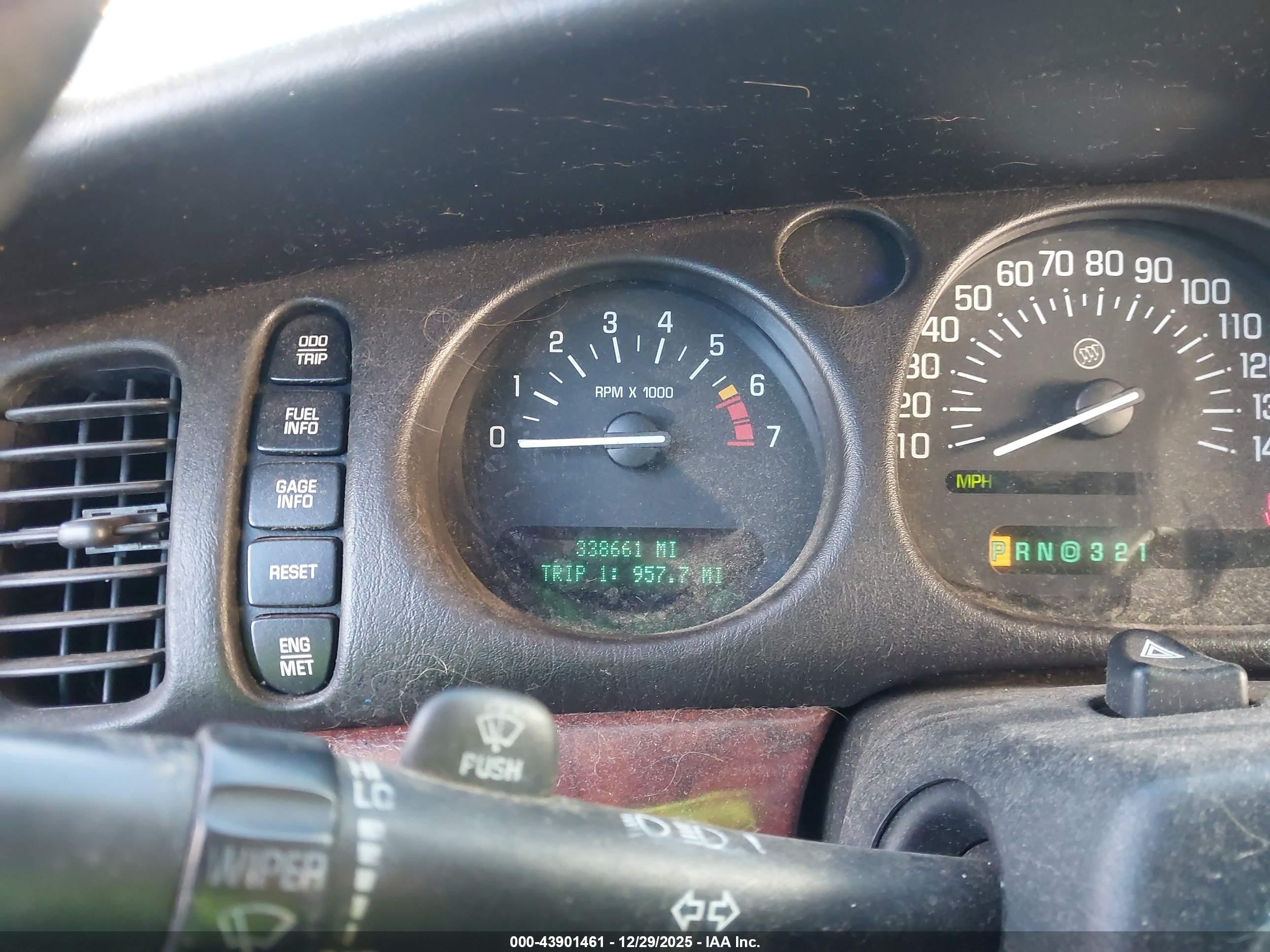 BUICK LESABRE image 7
