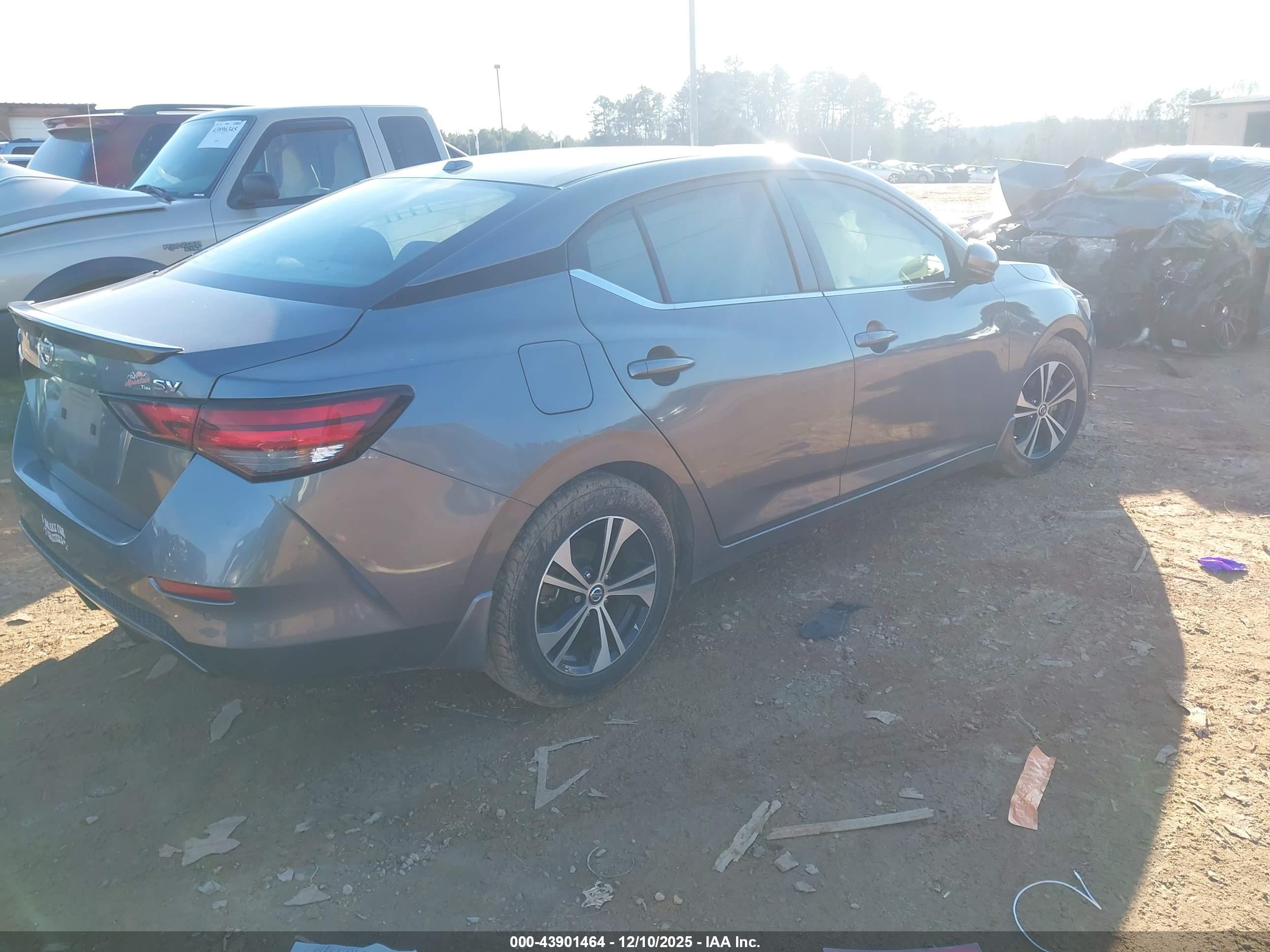 NISSAN SENTRA image 4