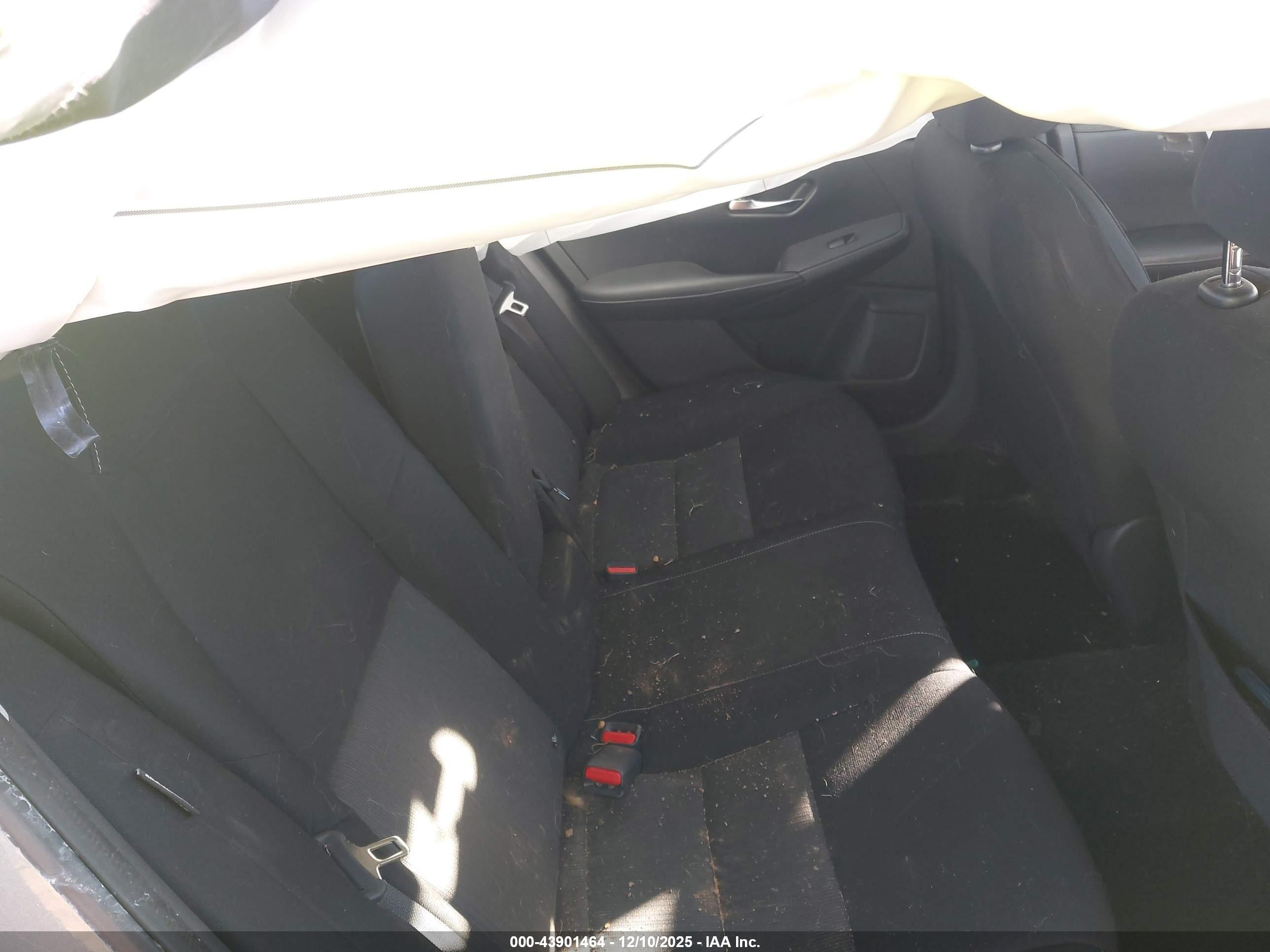 NISSAN SENTRA image 8