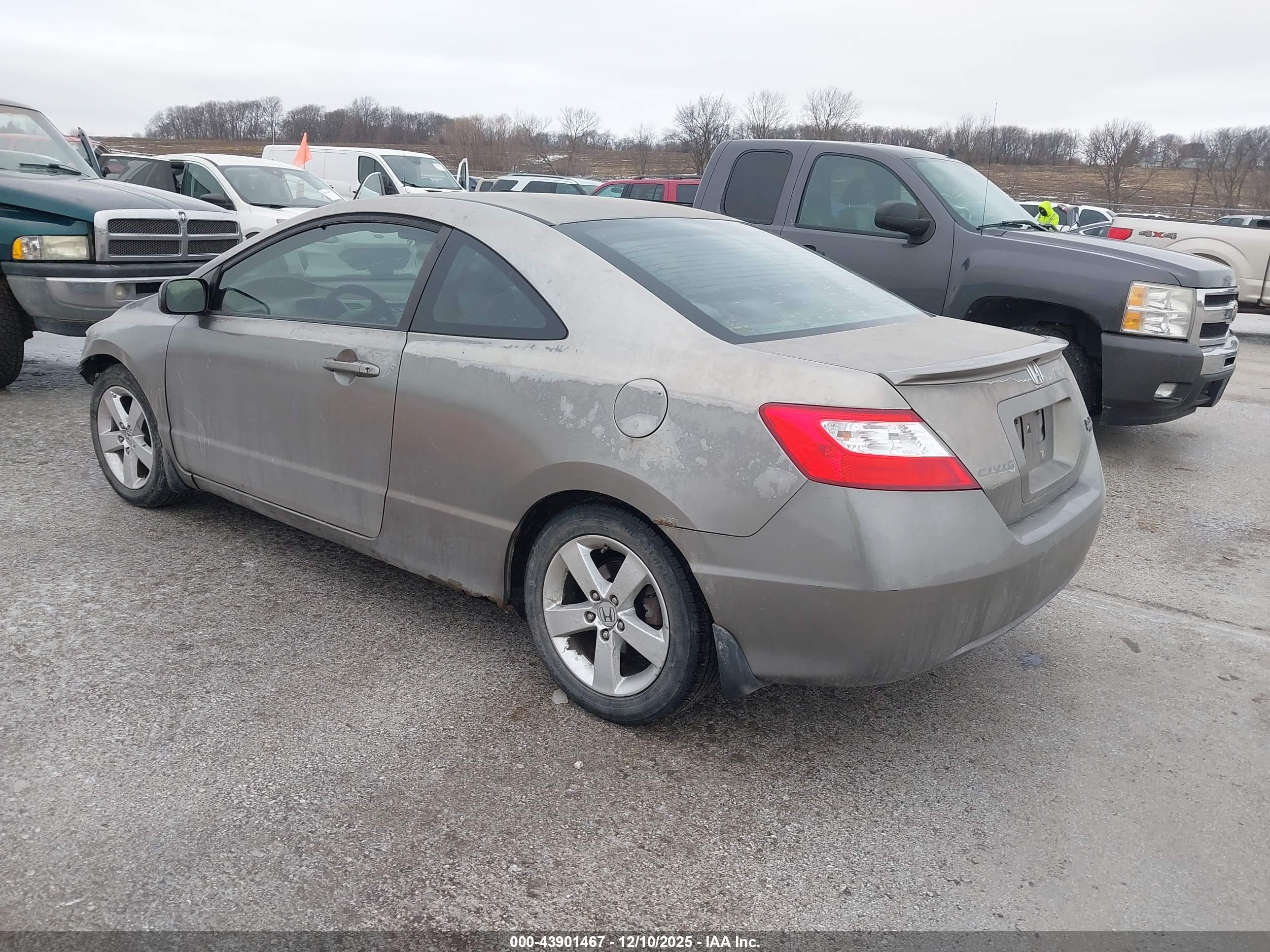 HONDA CIVIC image 3