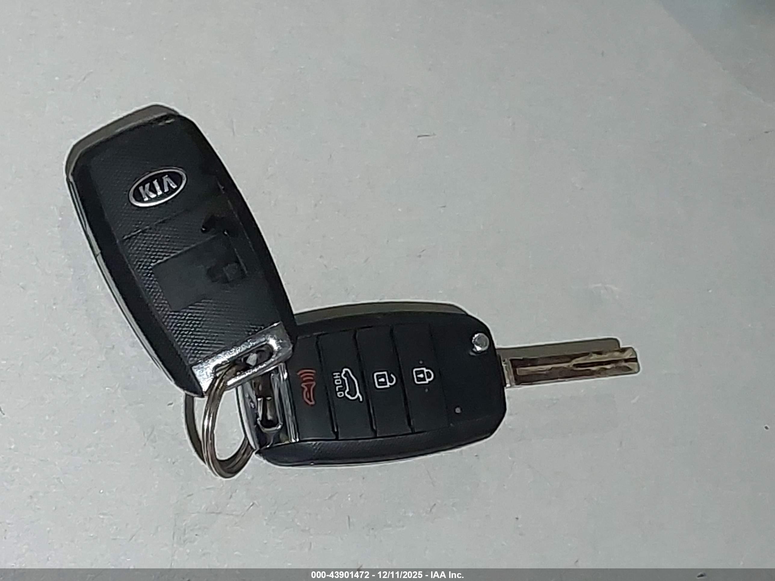 KIA SPORTAGE image 11