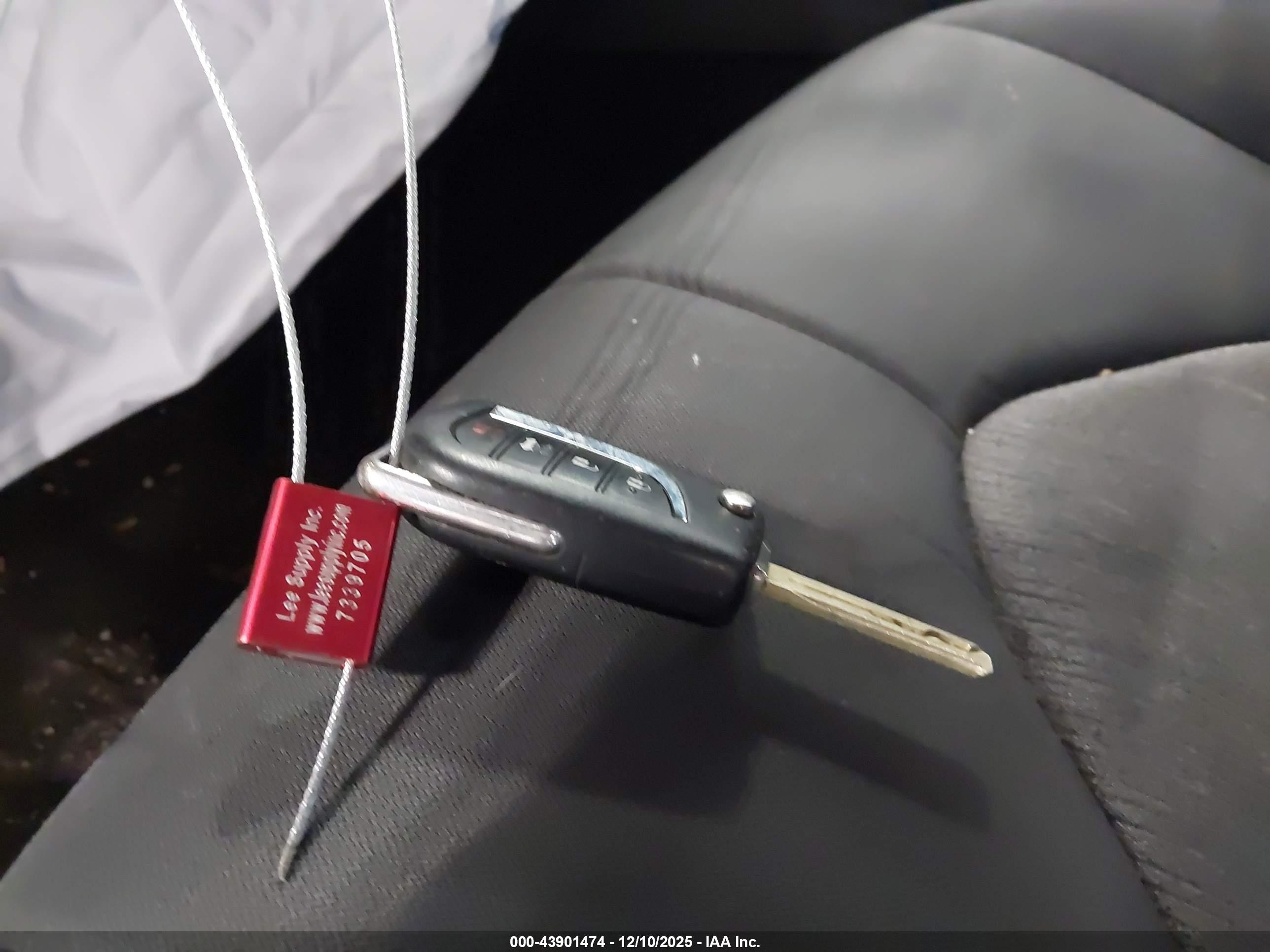 TOYOTA CAMRY image 11