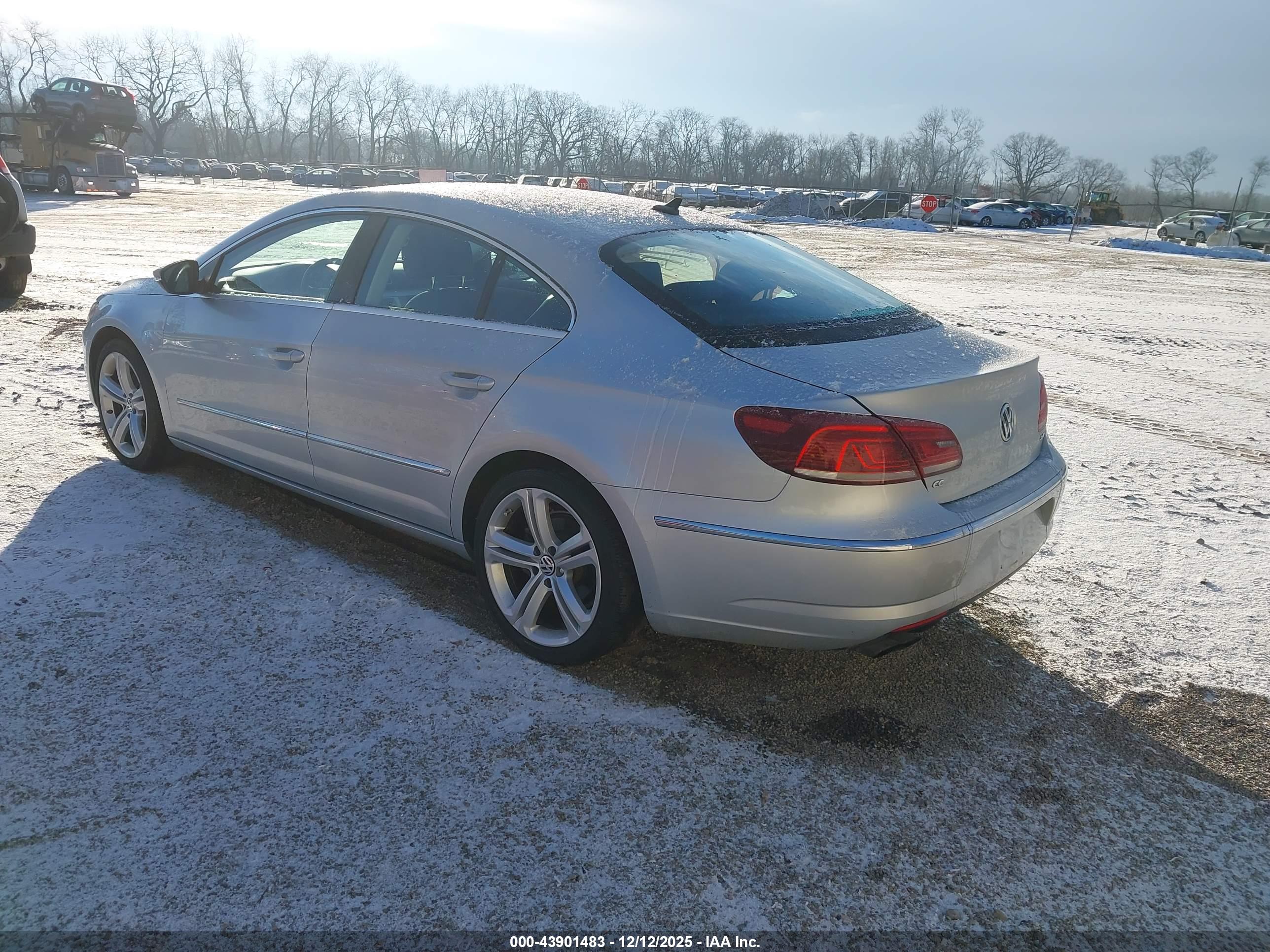 VOLKSWAGEN CC image 3