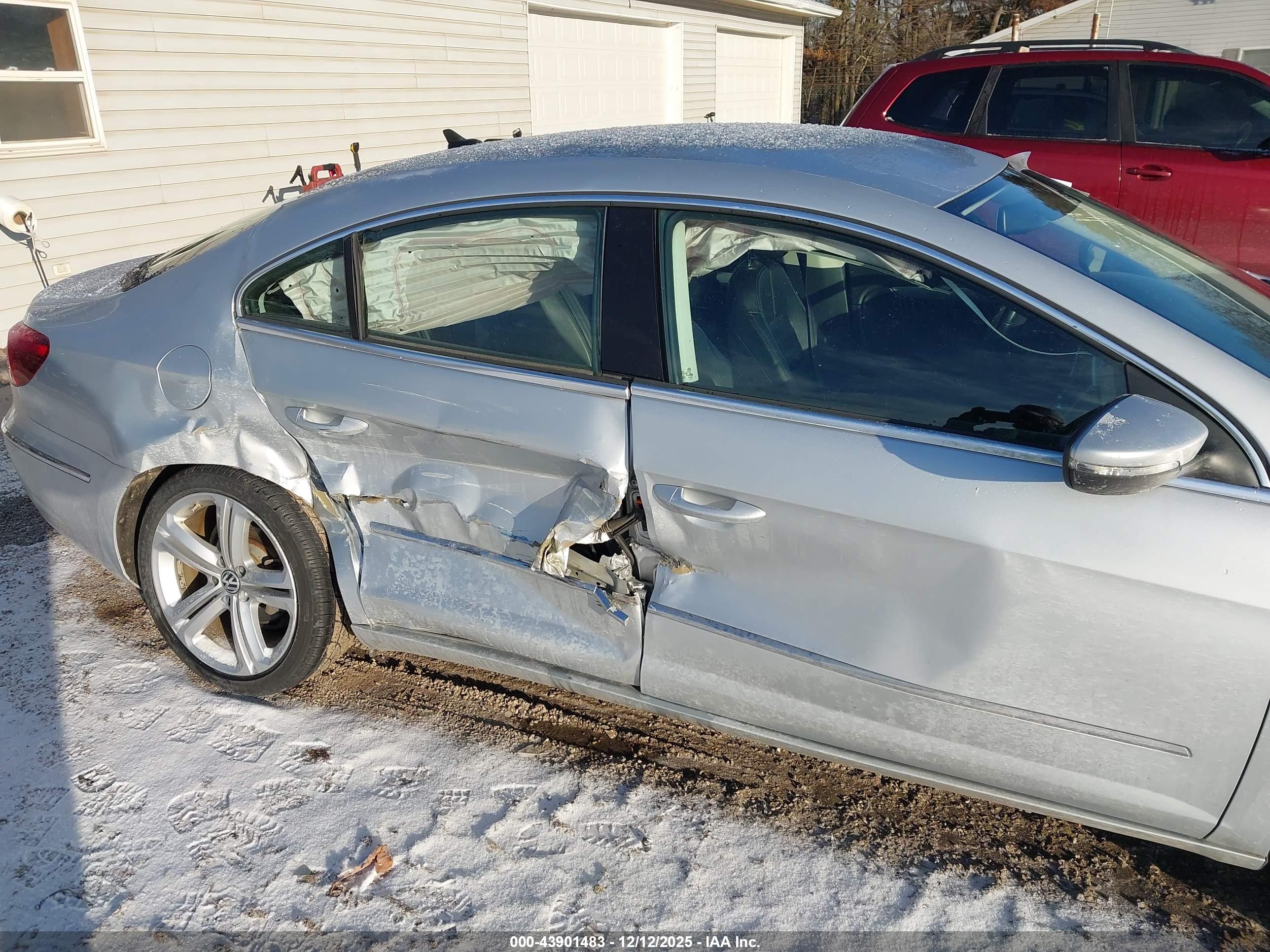 VOLKSWAGEN CC image 6
