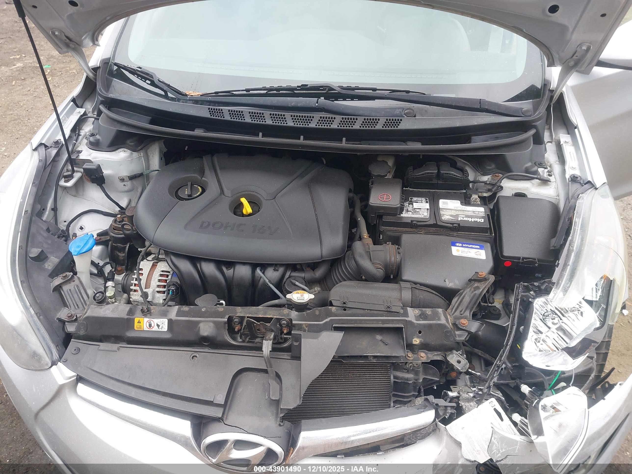 HYUNDAI ELANTRA image 10
