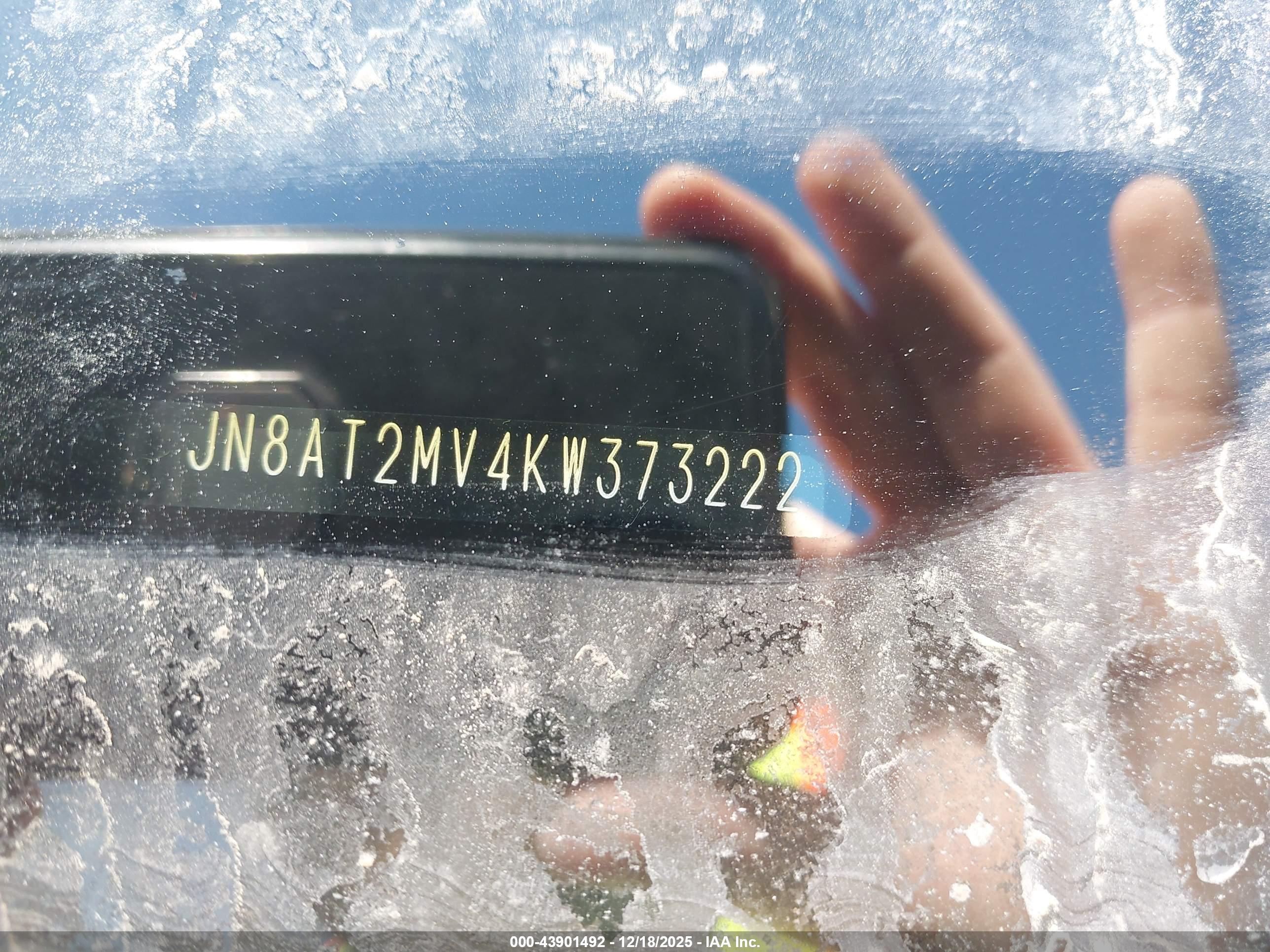 NISSAN ROGUE image 9