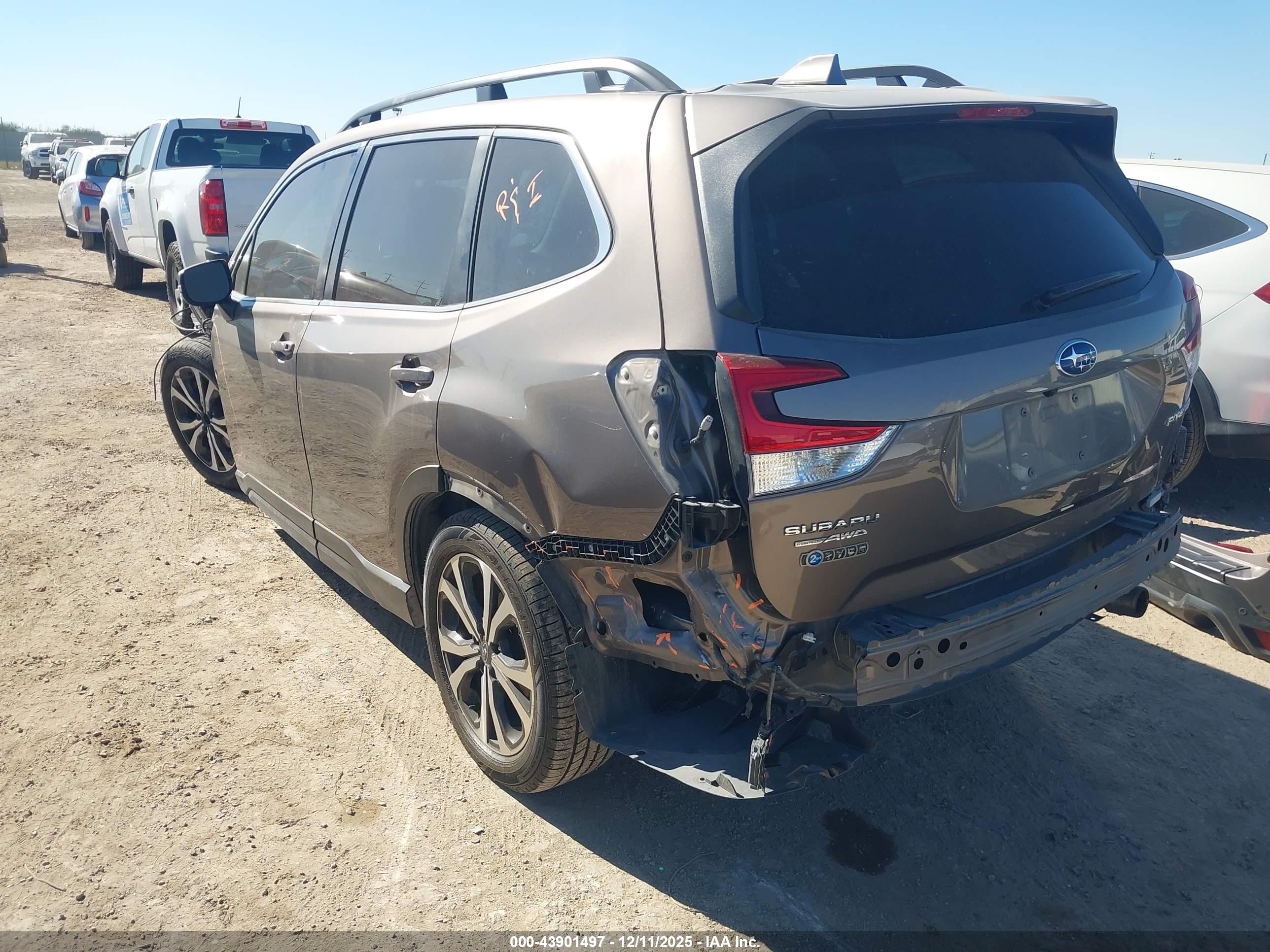 SUBARU FORESTER image 3