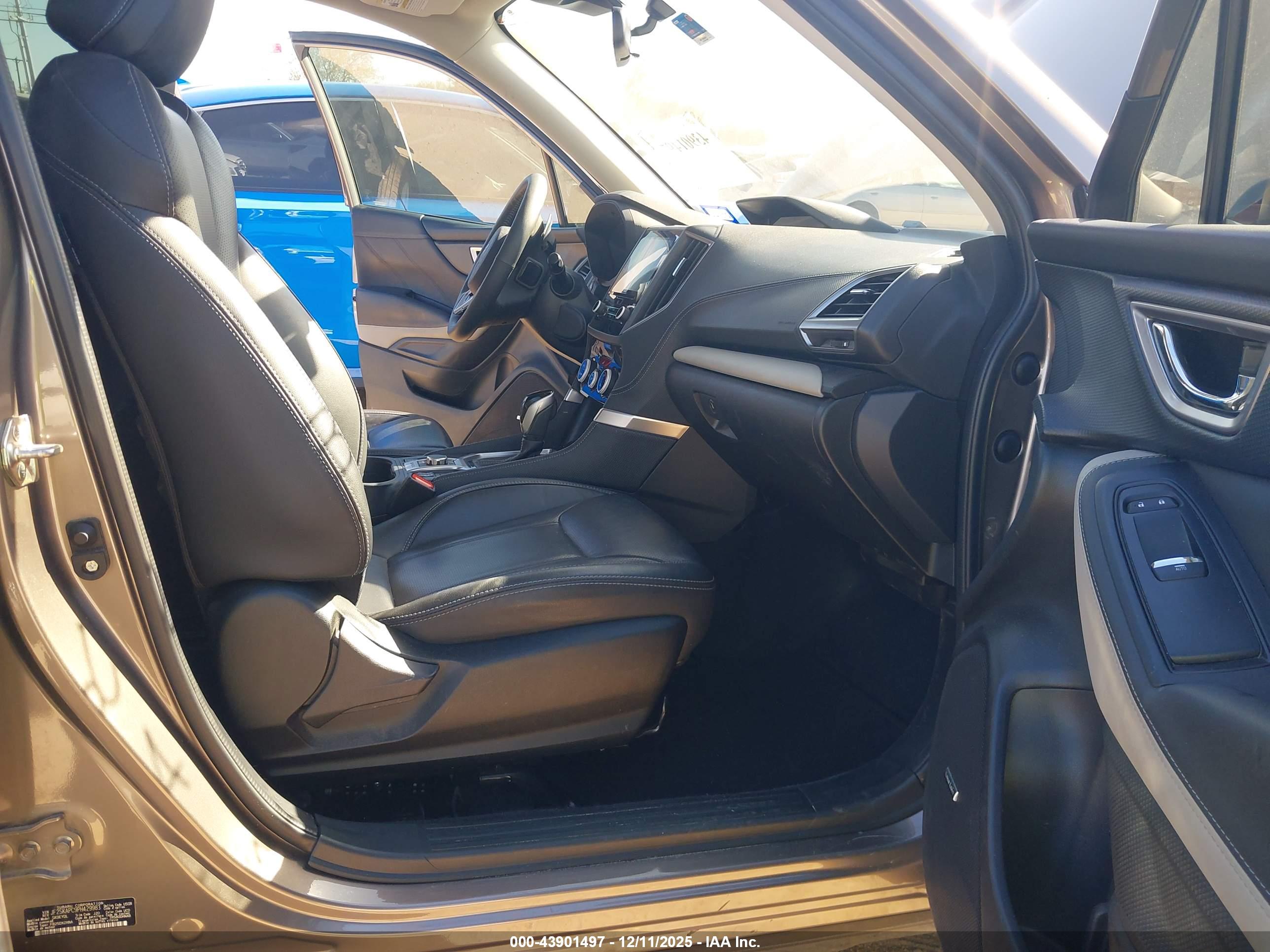 SUBARU FORESTER image 5