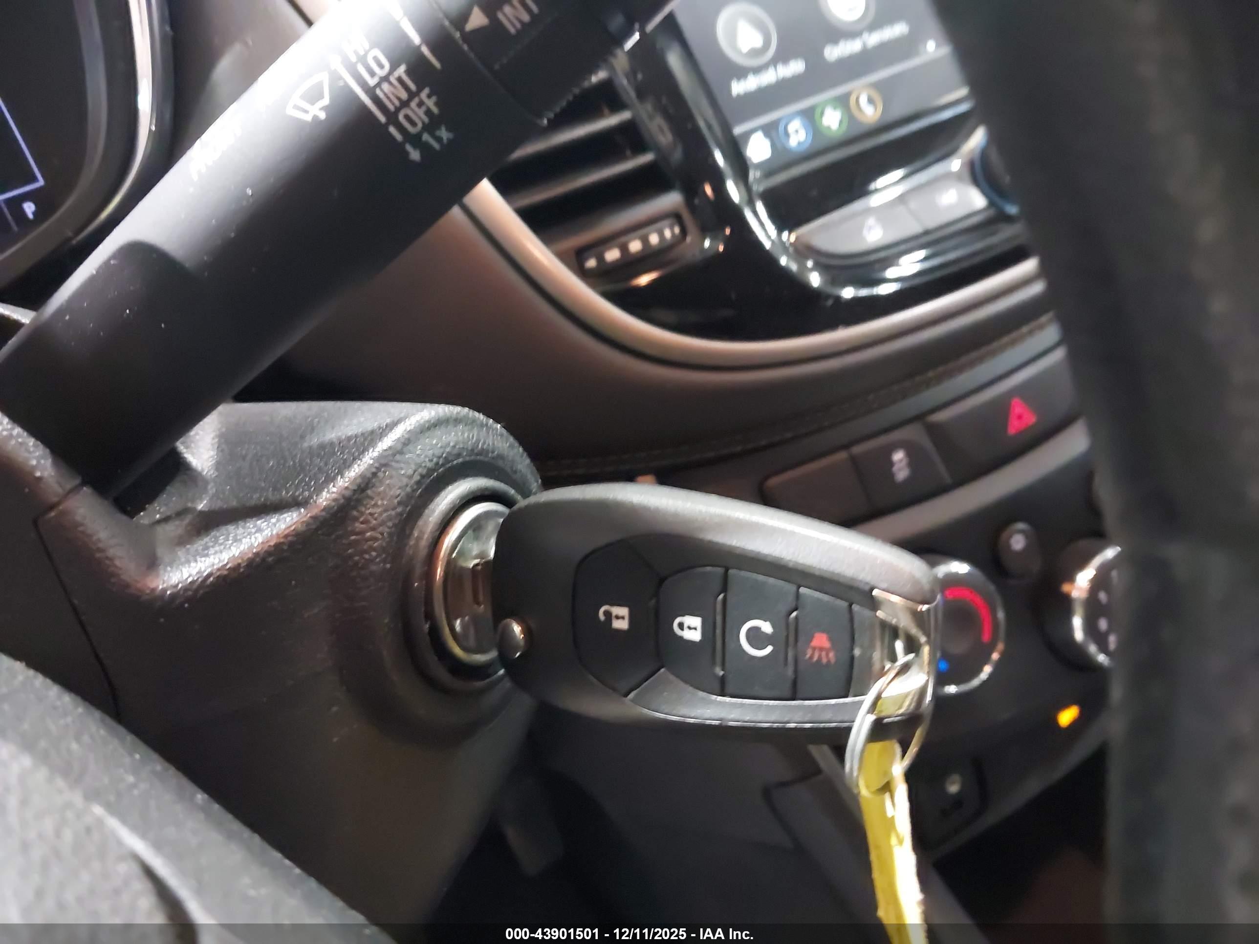 CHEVROLET TRAX image 11