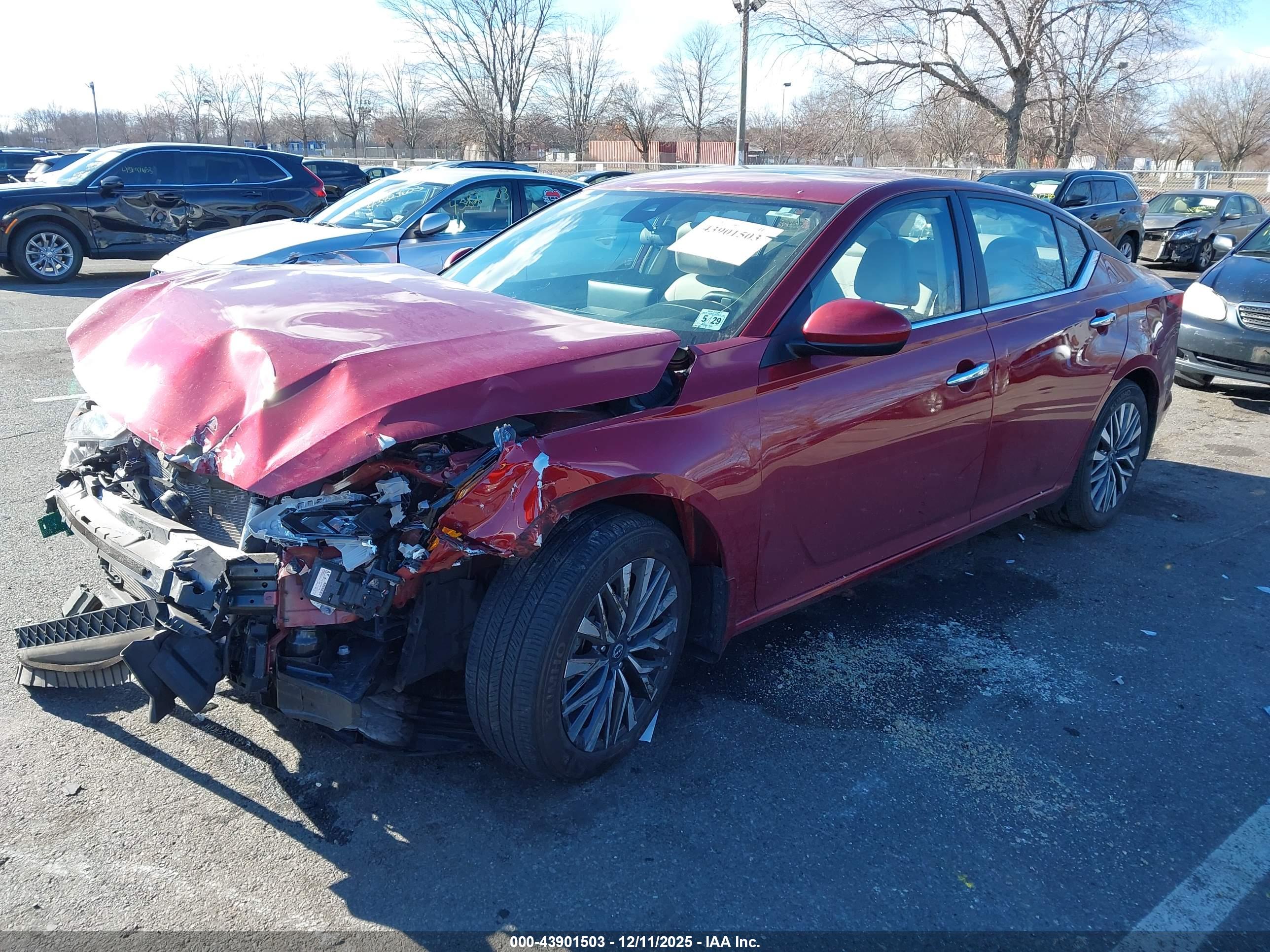 NISSAN ALTIMA image 2