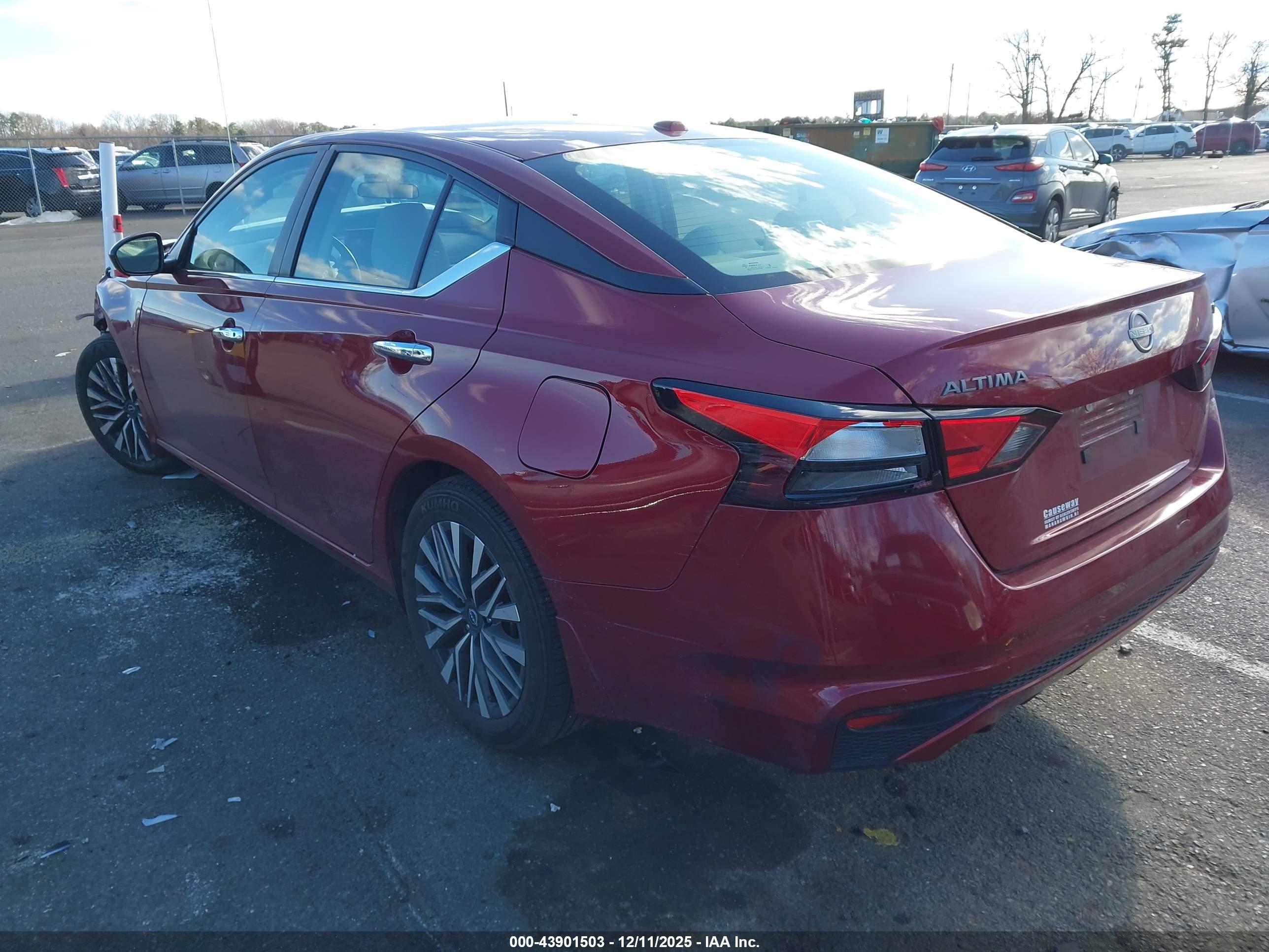 NISSAN ALTIMA image 3