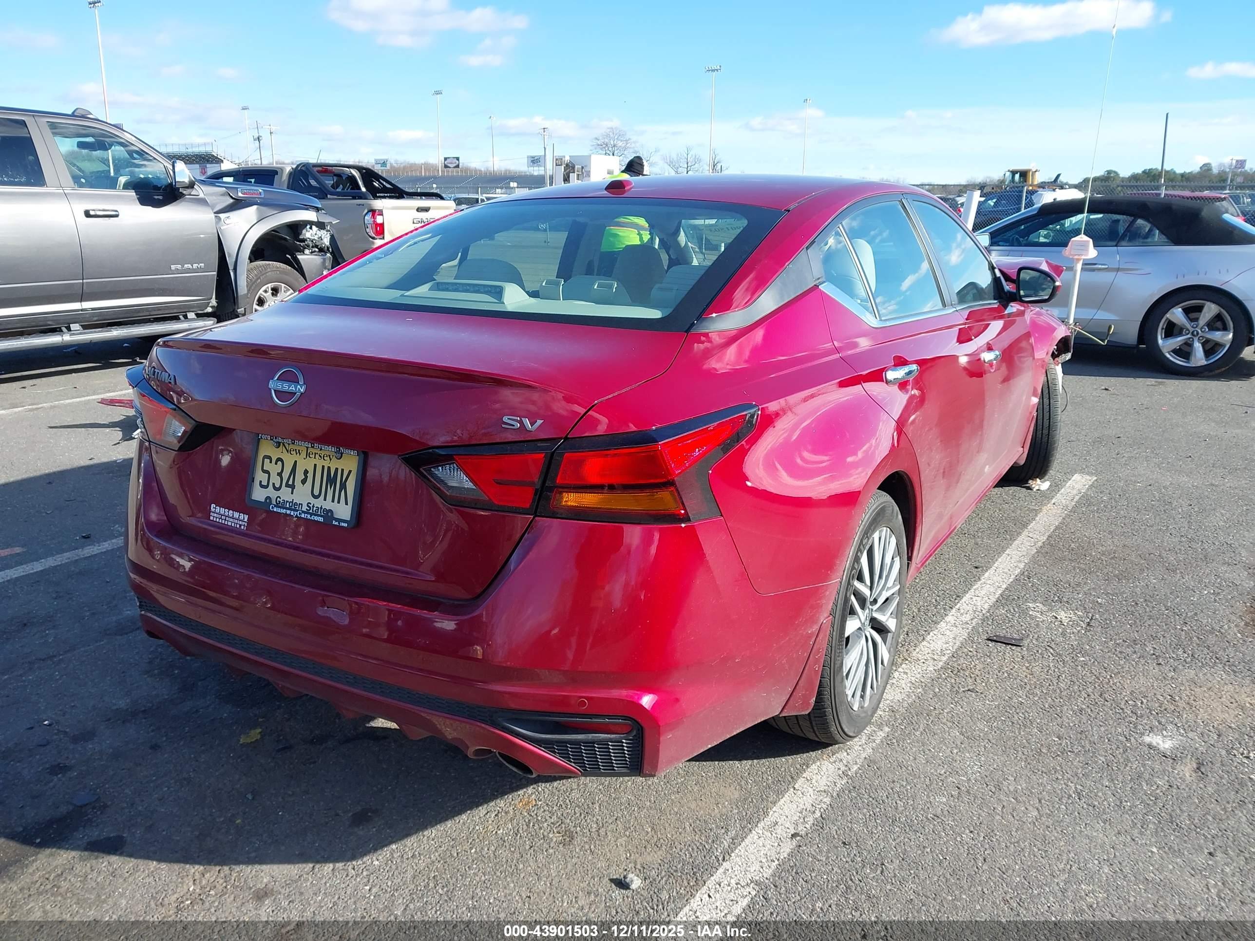 NISSAN ALTIMA image 4