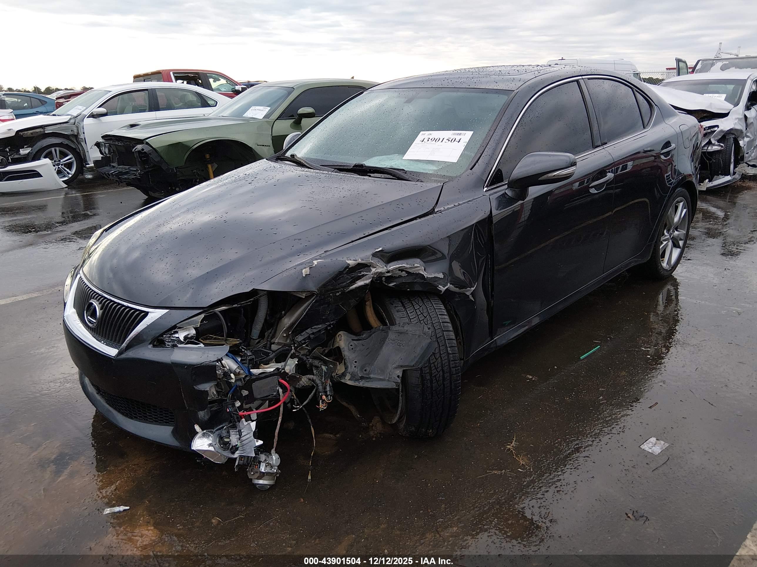 LEXUS IS image 2