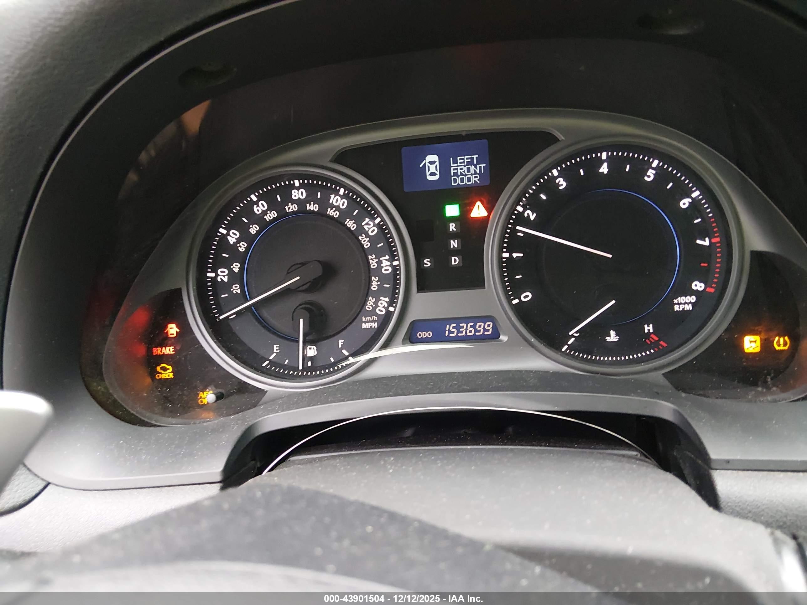 LEXUS IS image 7