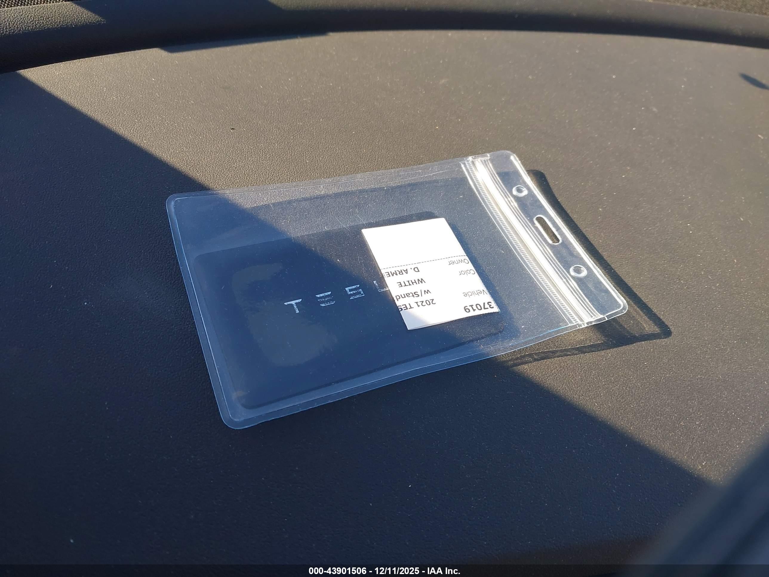 TESLA MODEL image 11