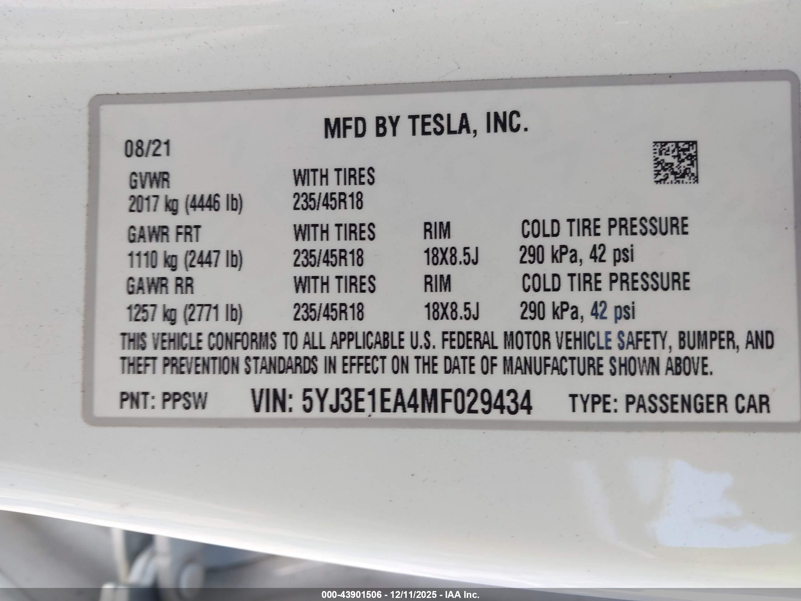 TESLA MODEL image 9