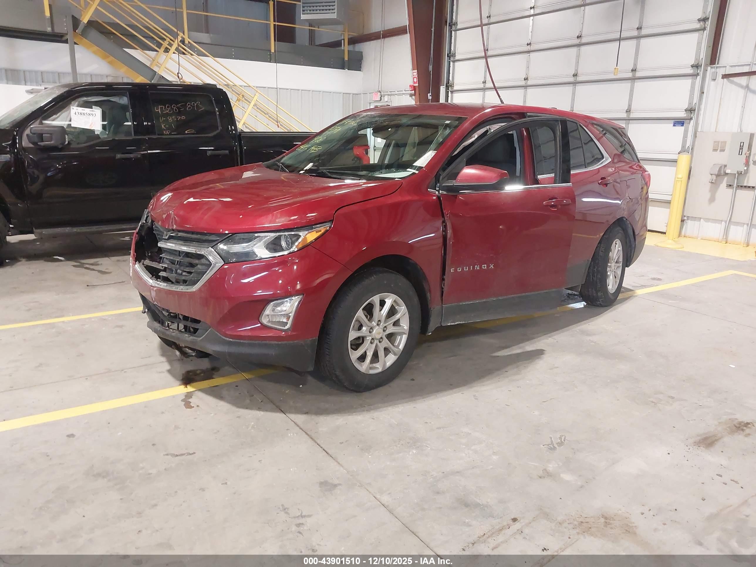 CHEVROLET EQUINOX image 2