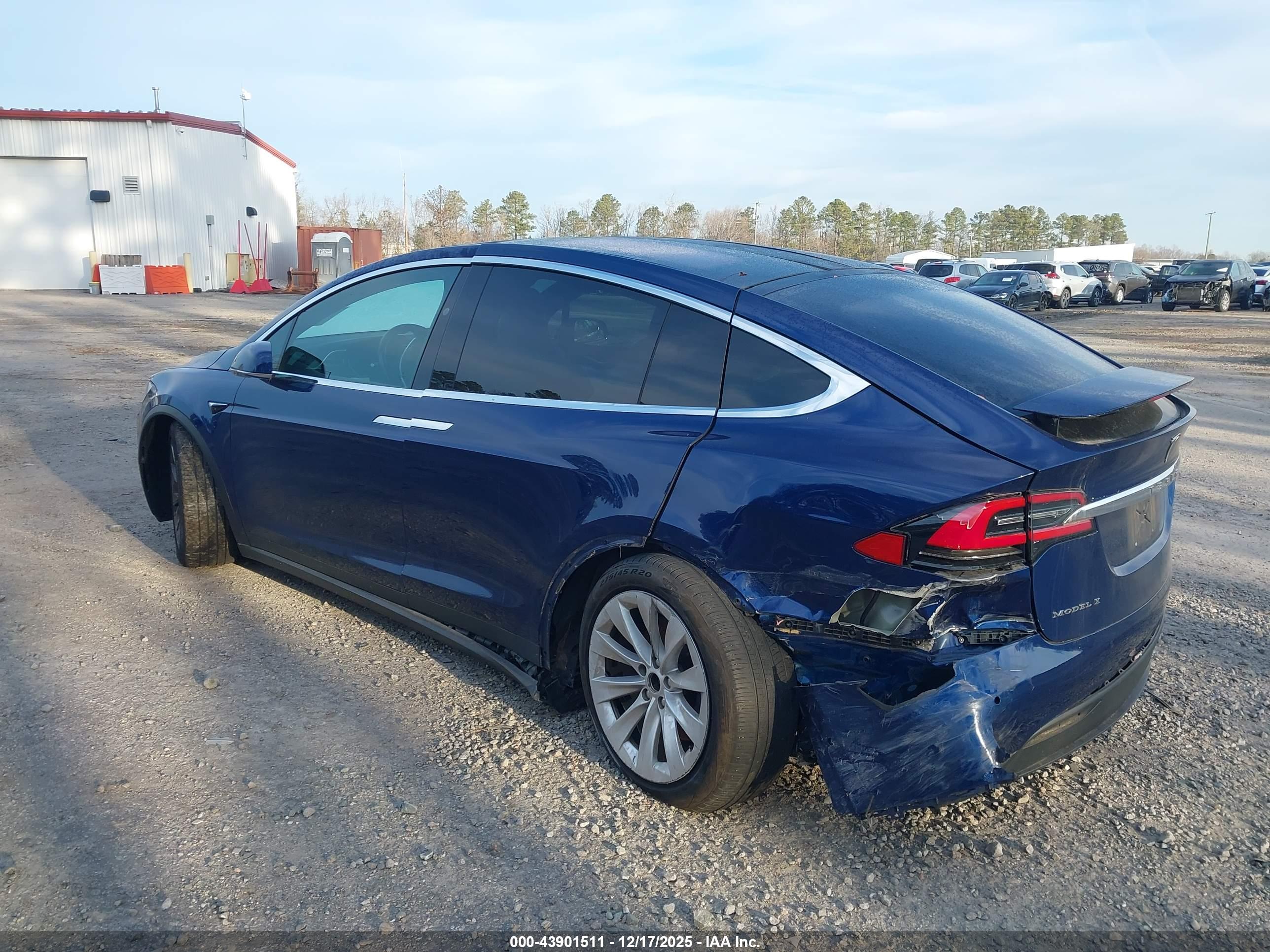 TESLA MODEL image 6