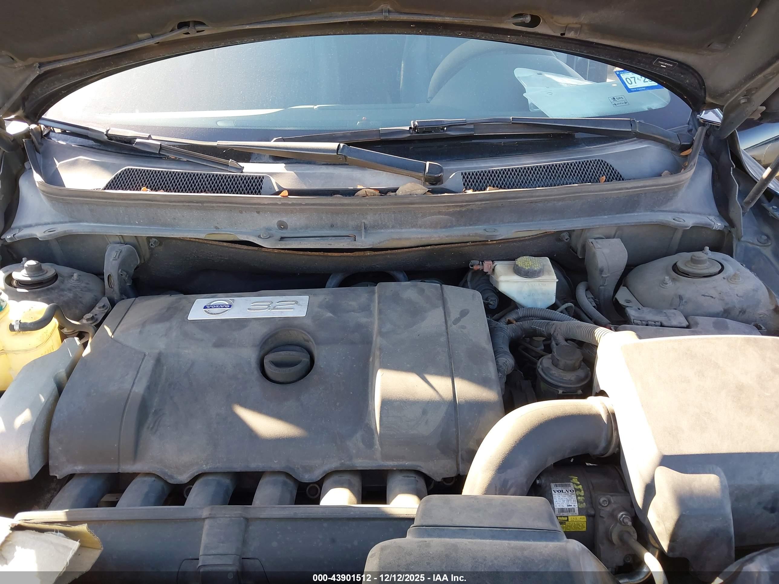 VOLVO XC90 image 10