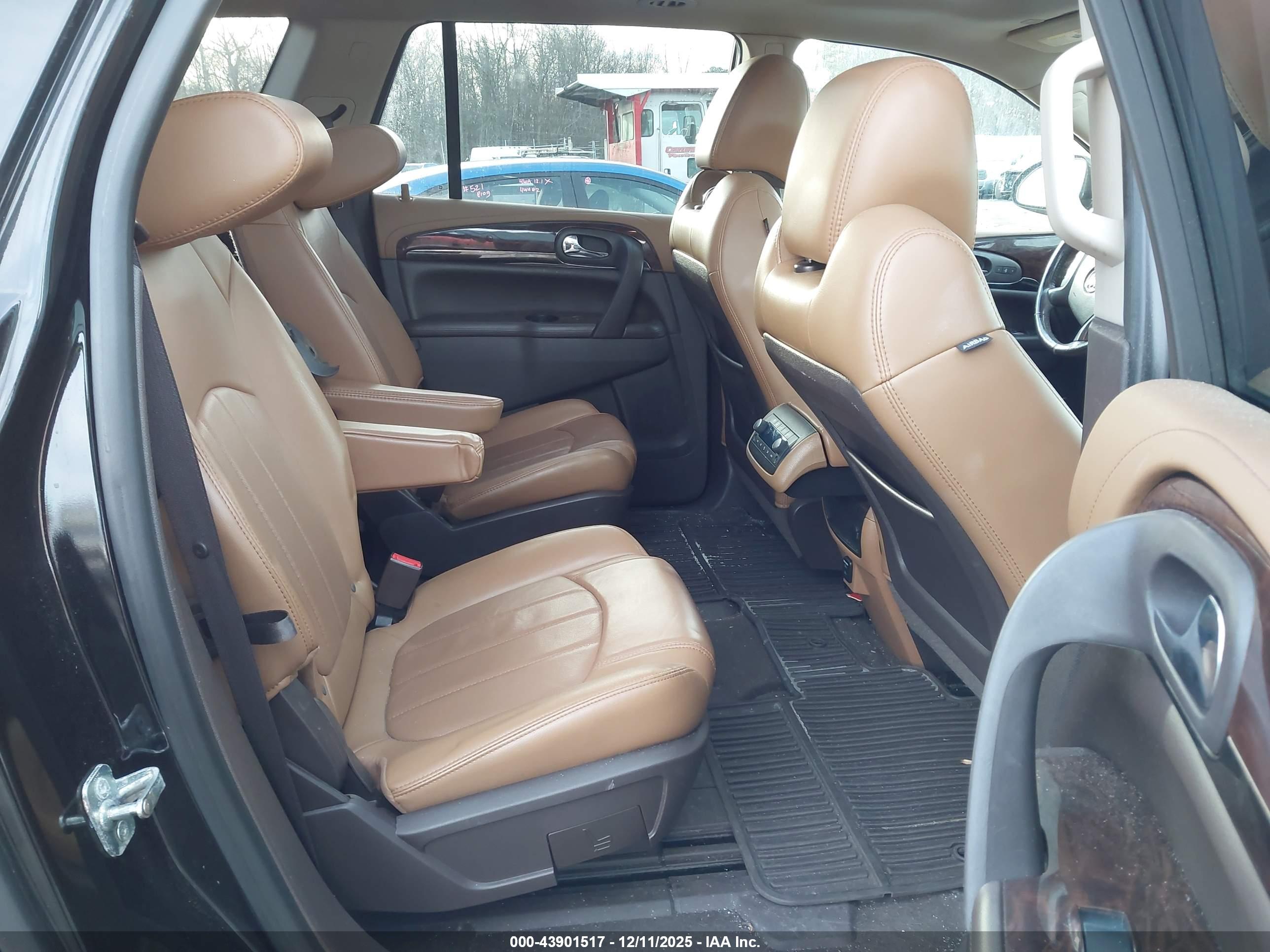 BUICK ENCLAVE image 8