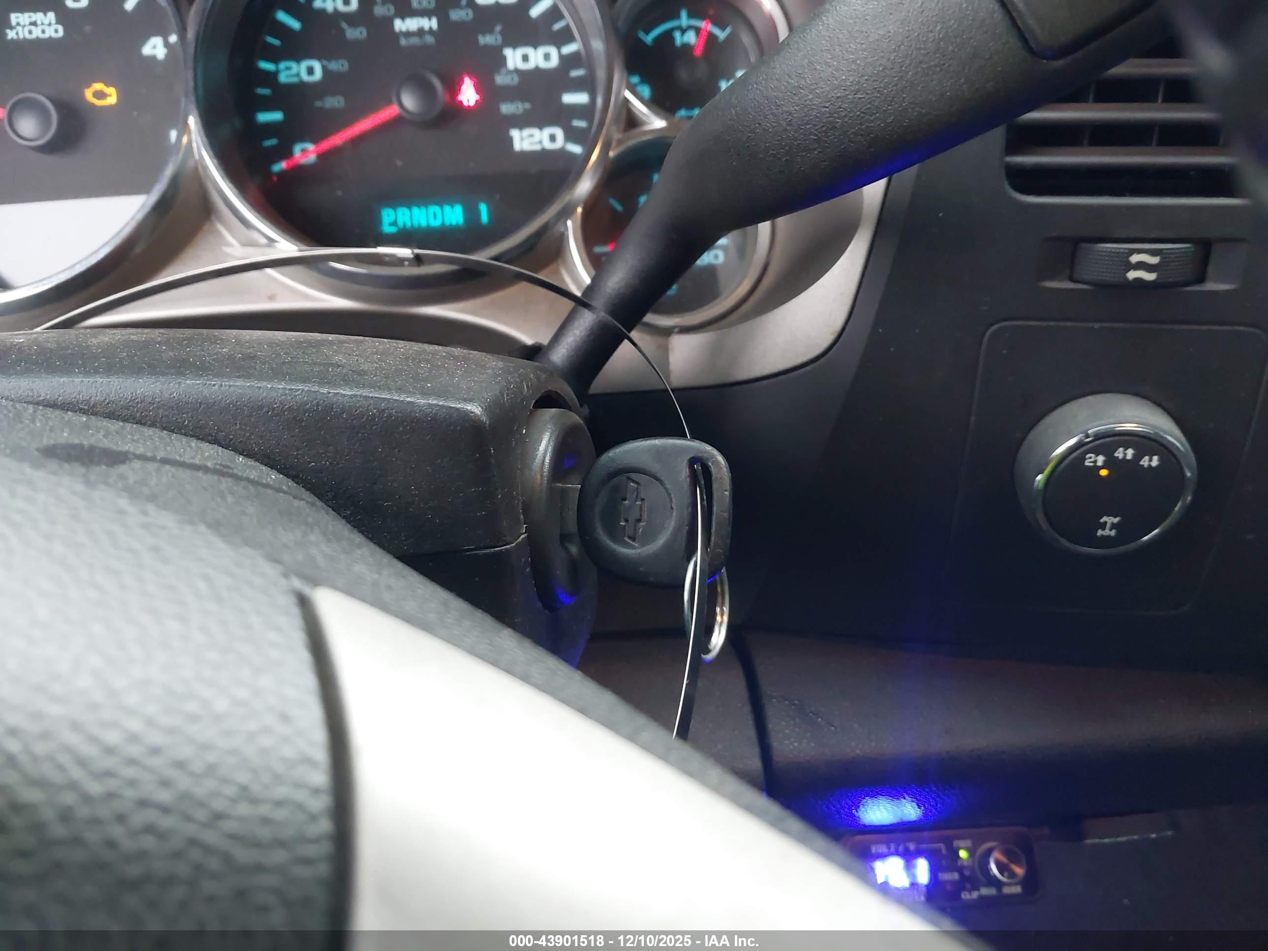 CHEVROLET SILVERADO image 11