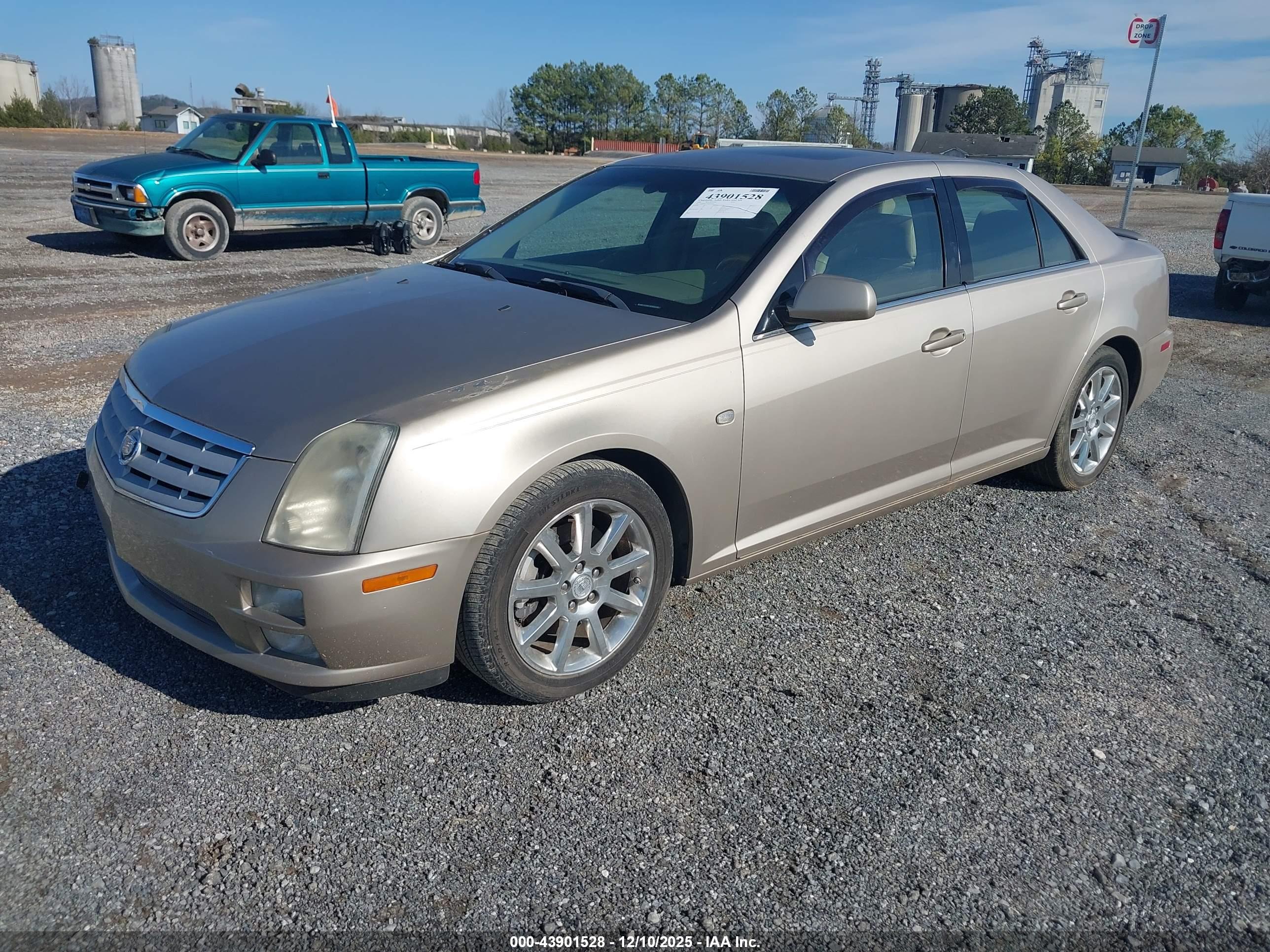 CADILLAC STS image 2