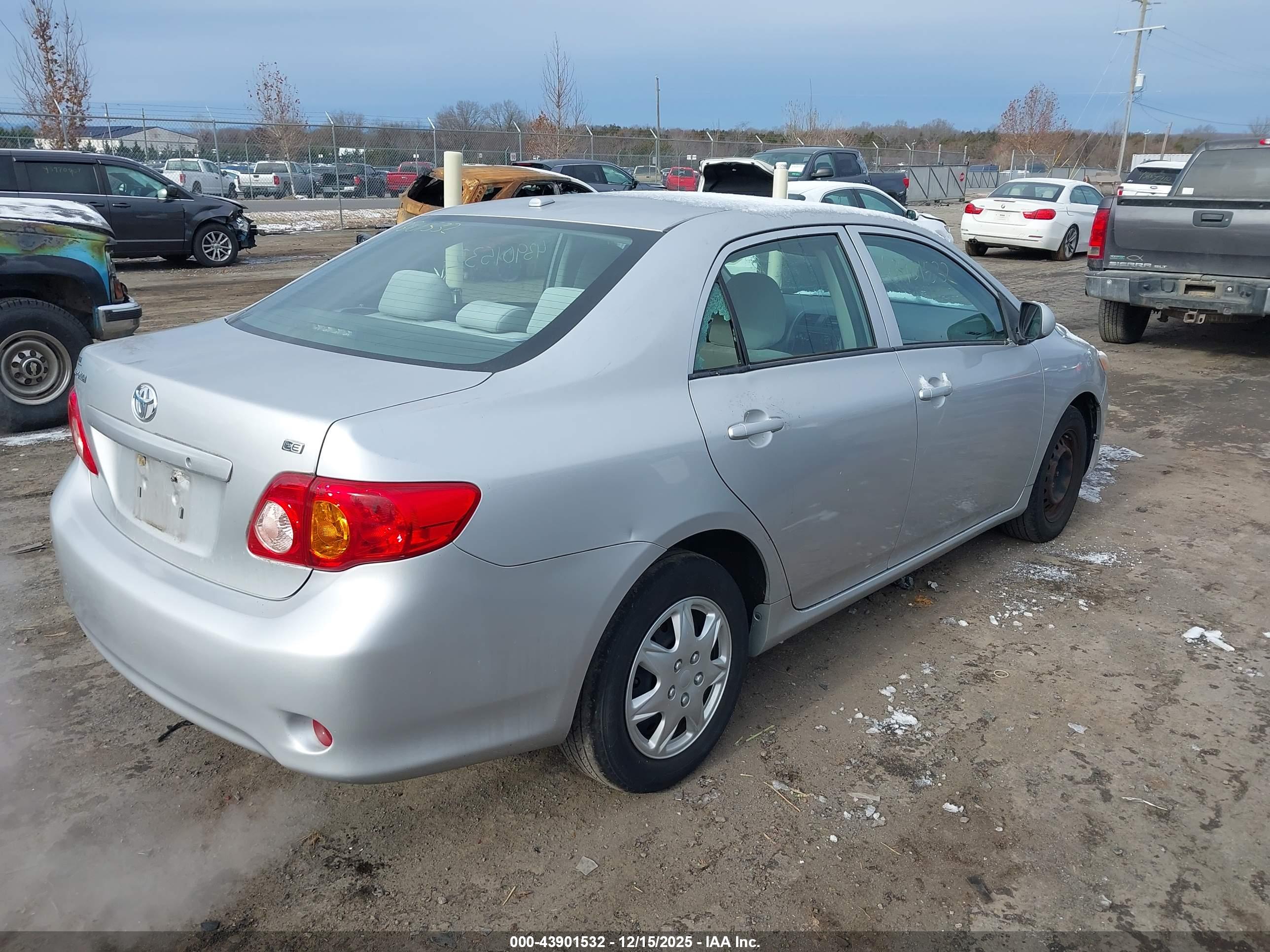 TOYOTA COROLLA image 4